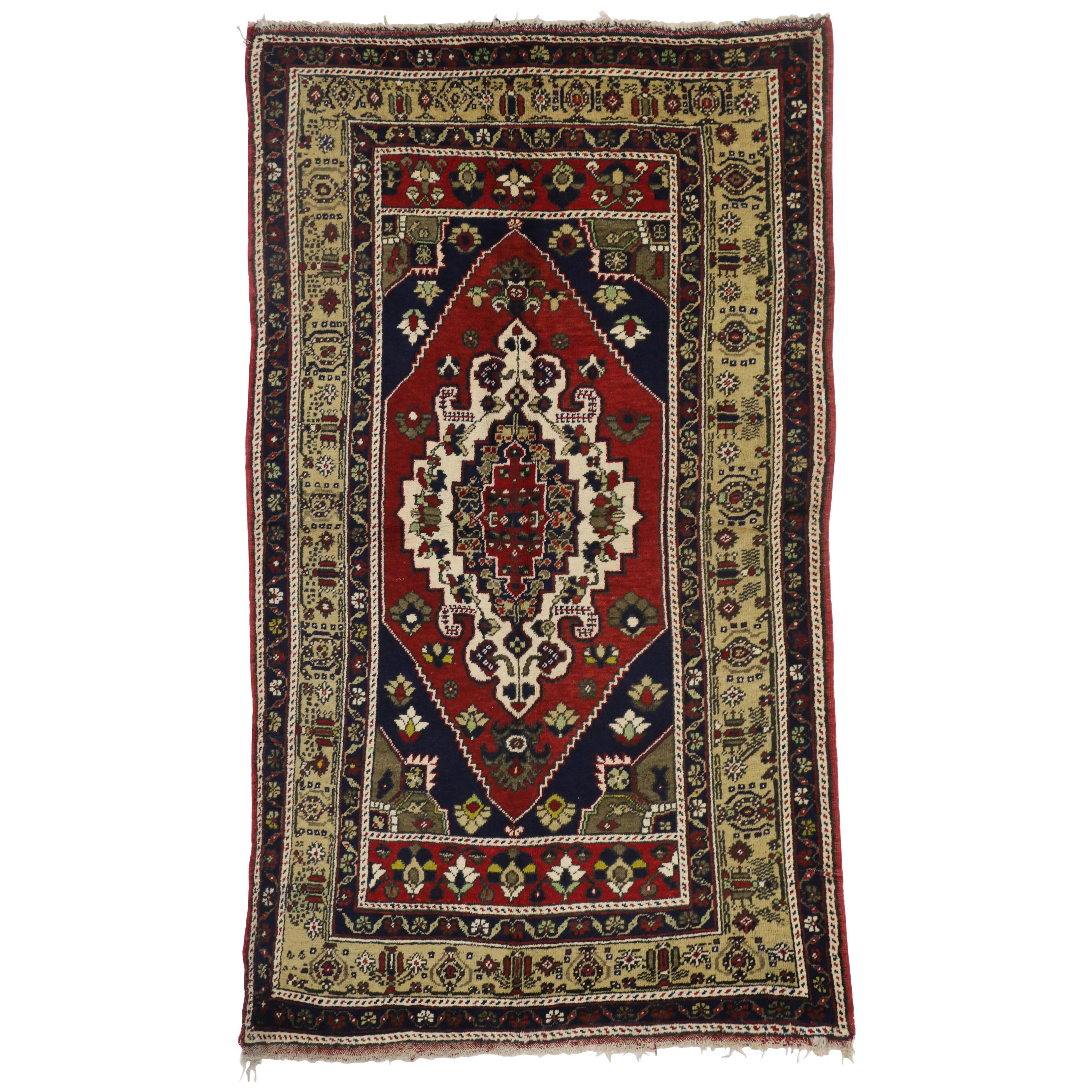 Türkischer Oushak-Teppich im mittelalterlichen Stil mit luxuriösem, mittelalterlichem Vintage-Teppich