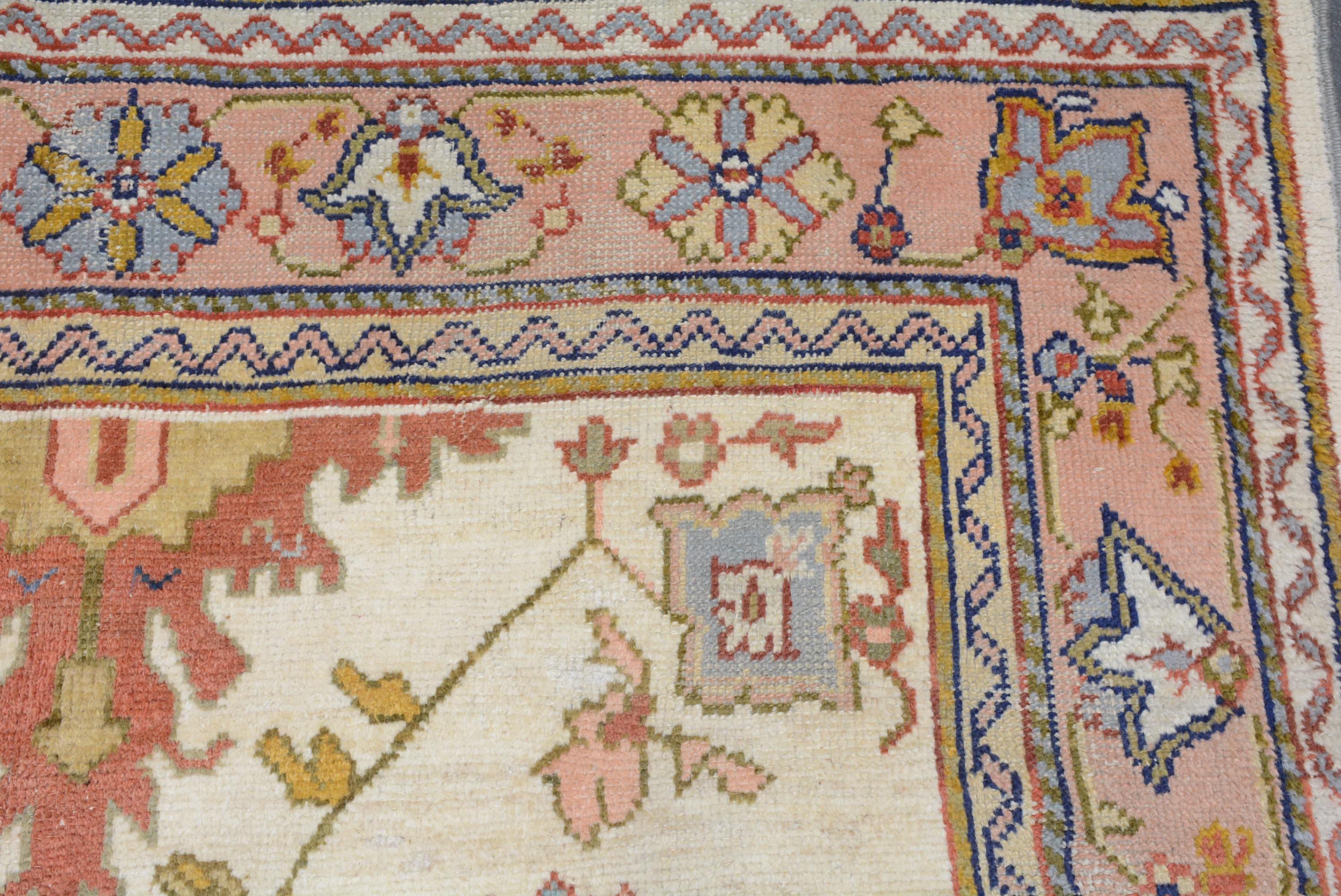 Vintage Turkish Oushak Carpet In Good Condition For Sale In Closter, NJ