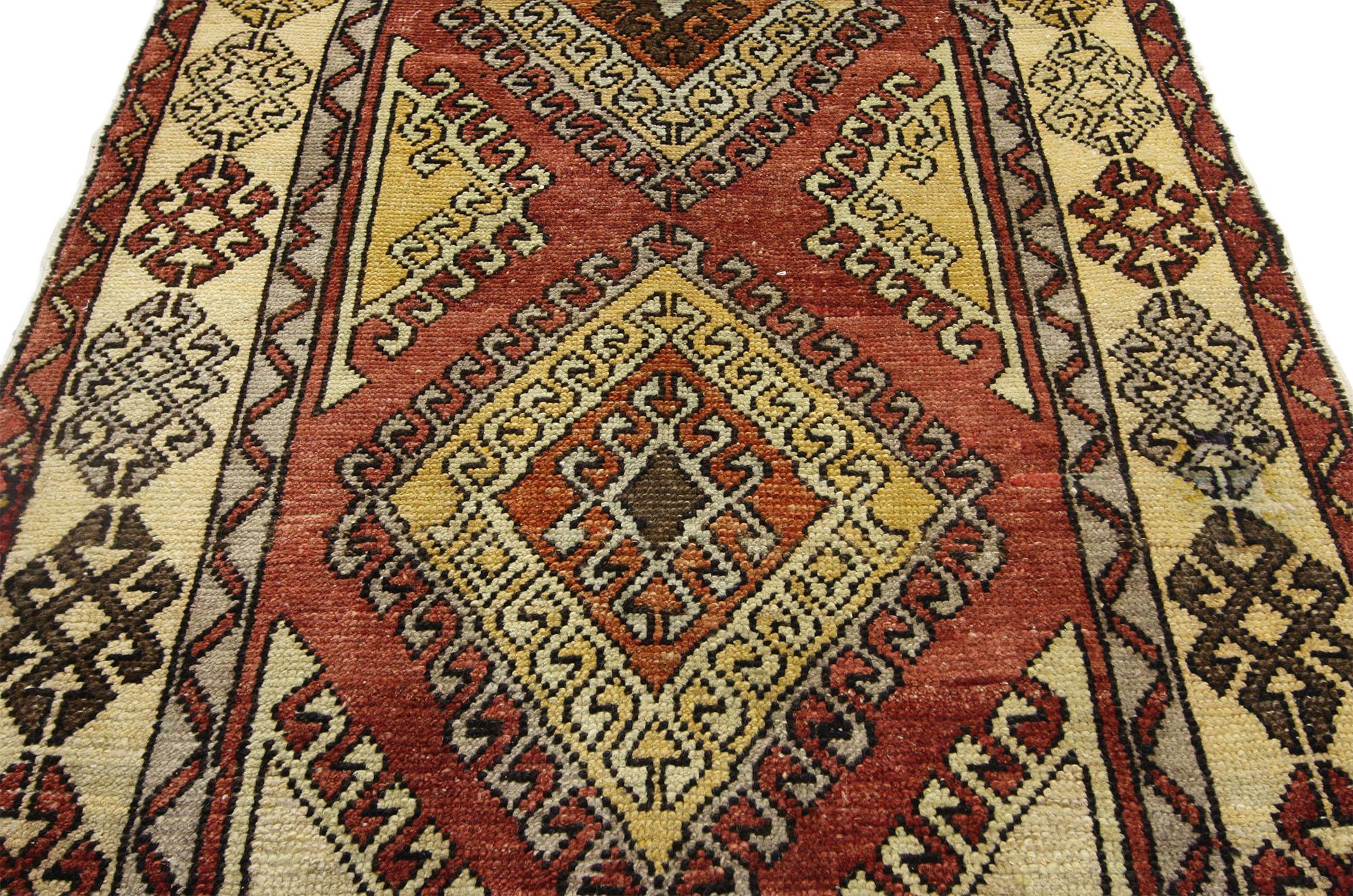 Vintage Turkish Oushak Carpet In Good Condition For Sale In Dallas, TX