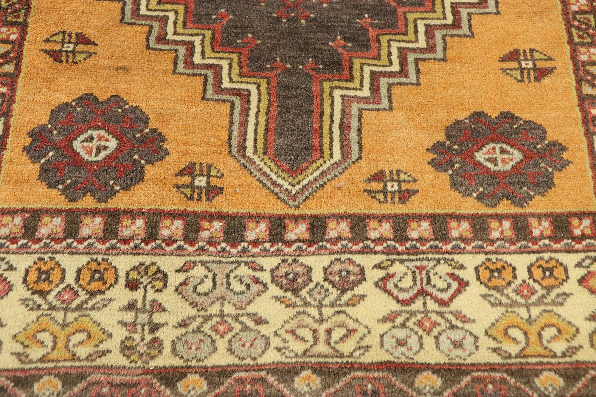 Noué à la main Tapis turc Oushak vintage en vente