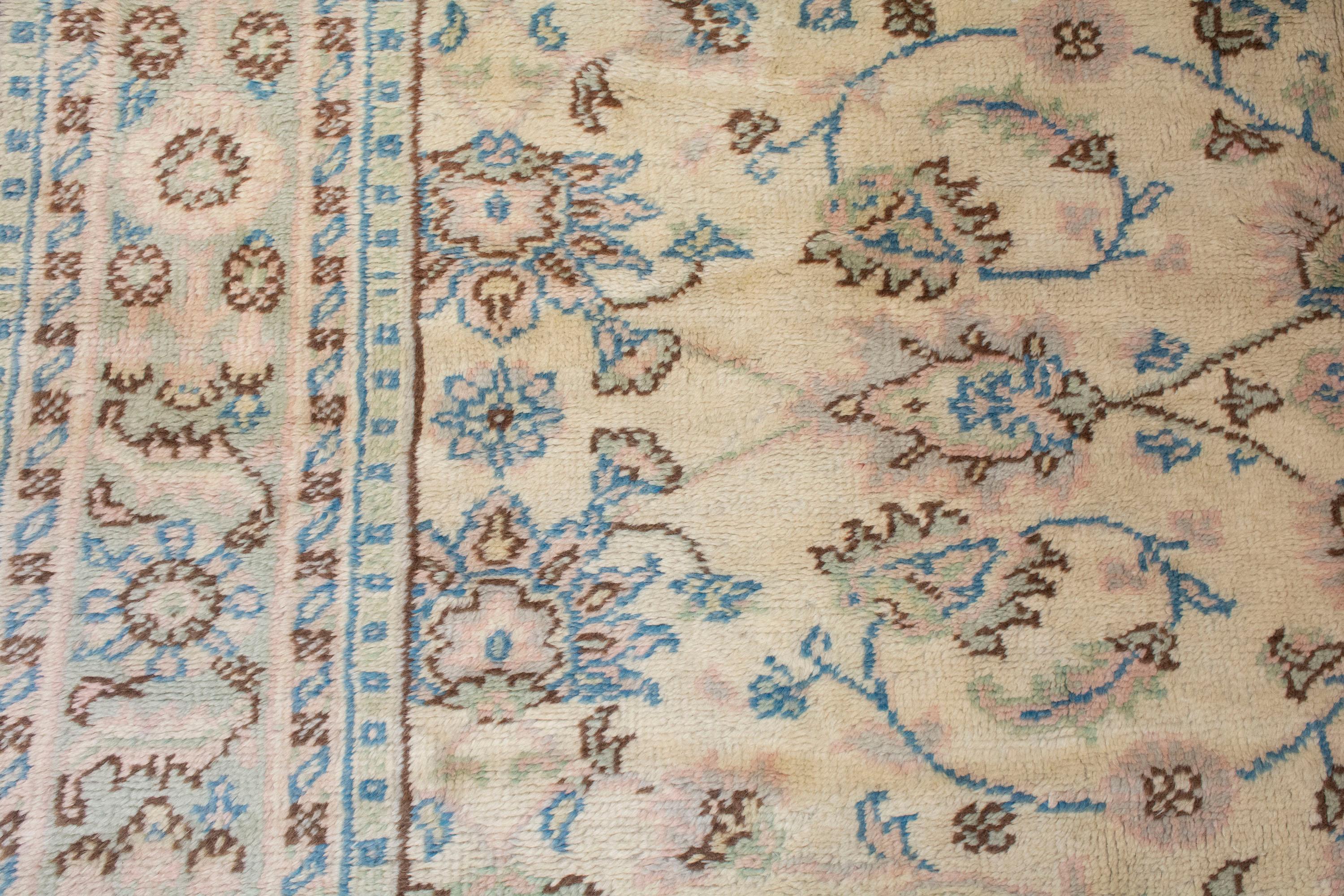 Türkischer Oushak-Teppich, Vintage (20. Jahrhundert) im Angebot