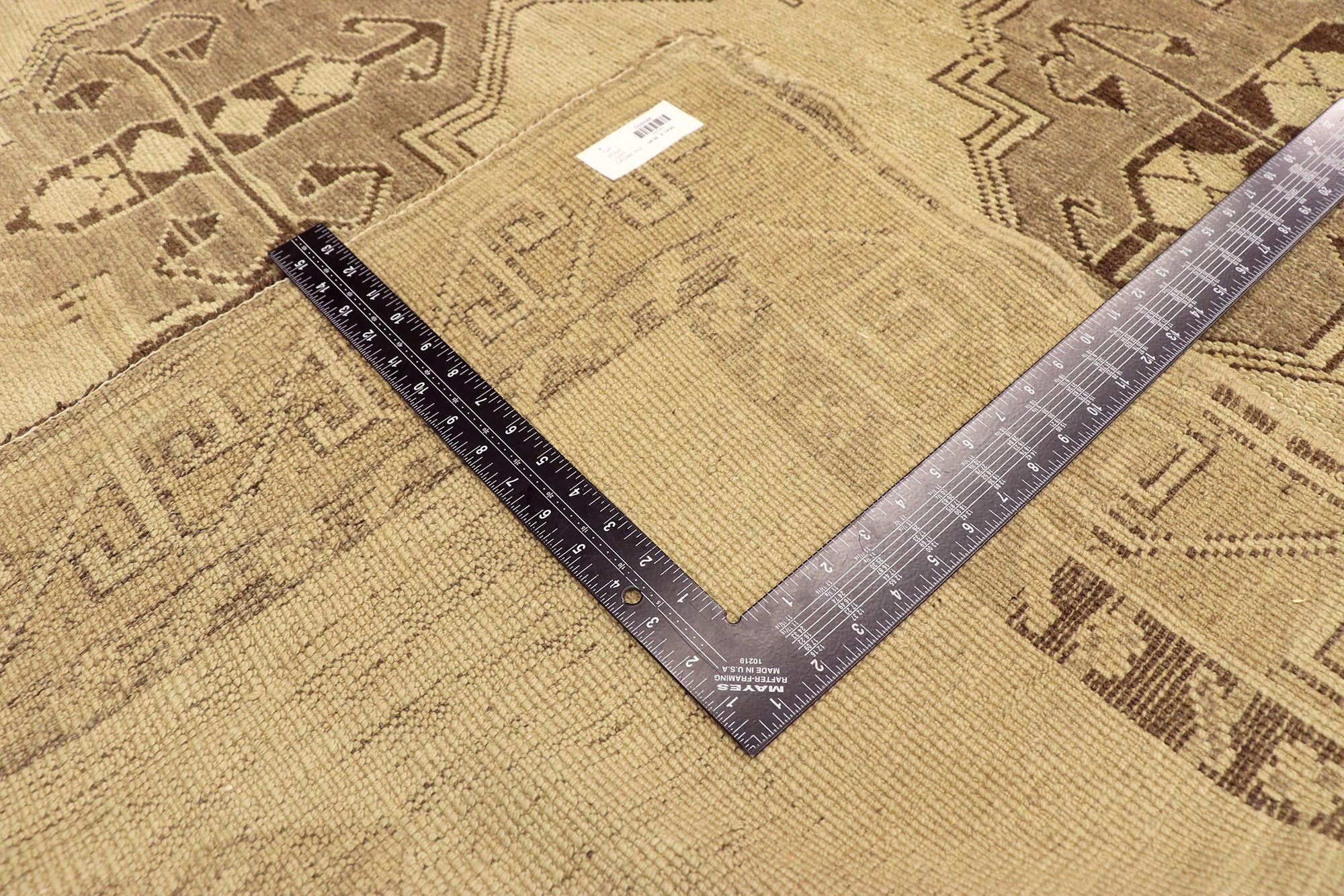 Türkischer Oushak-Teppich, Vintage (Wolle) im Angebot