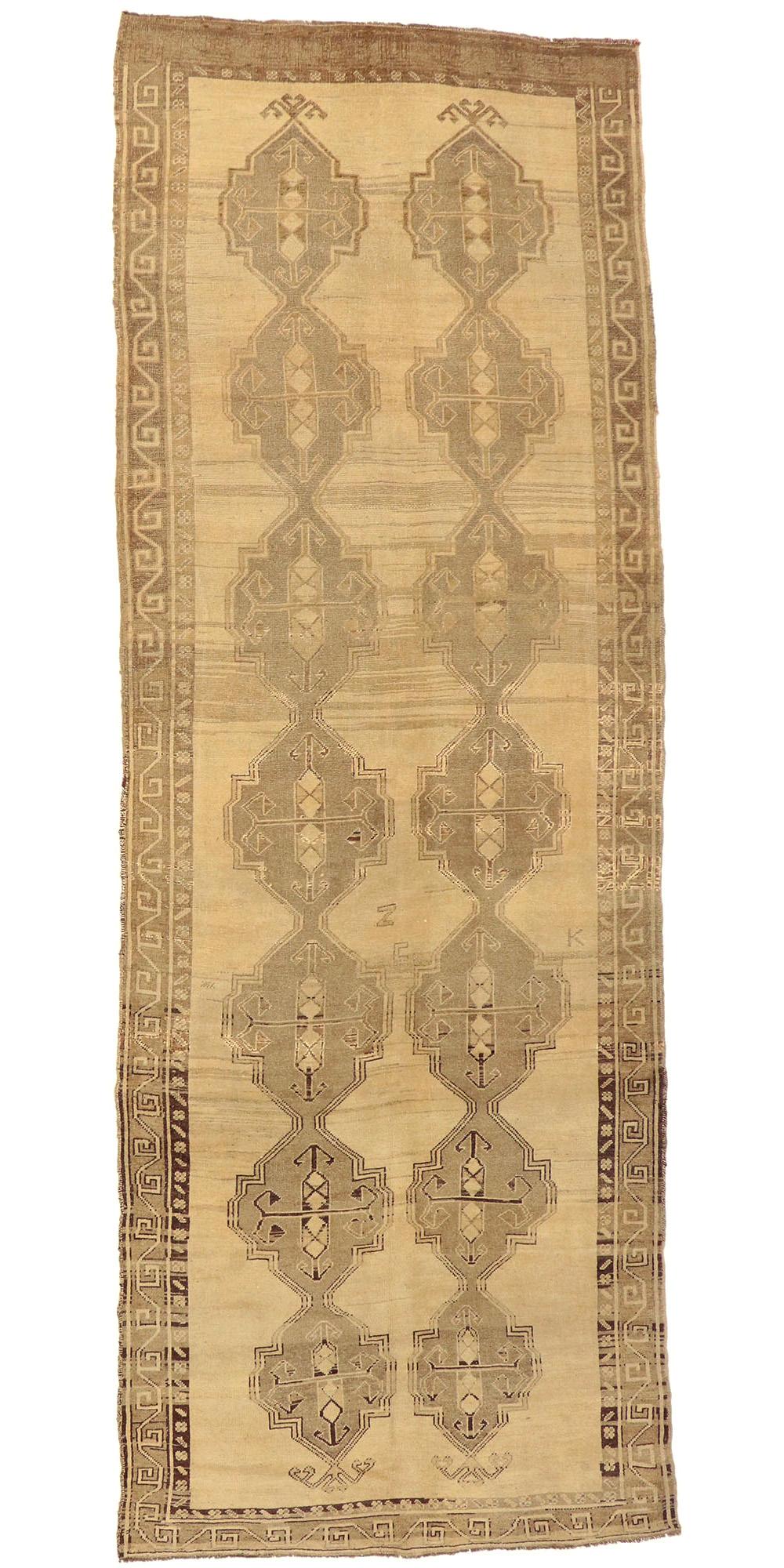 Türkischer Oushak-Teppich, Vintage (Wolle) im Angebot