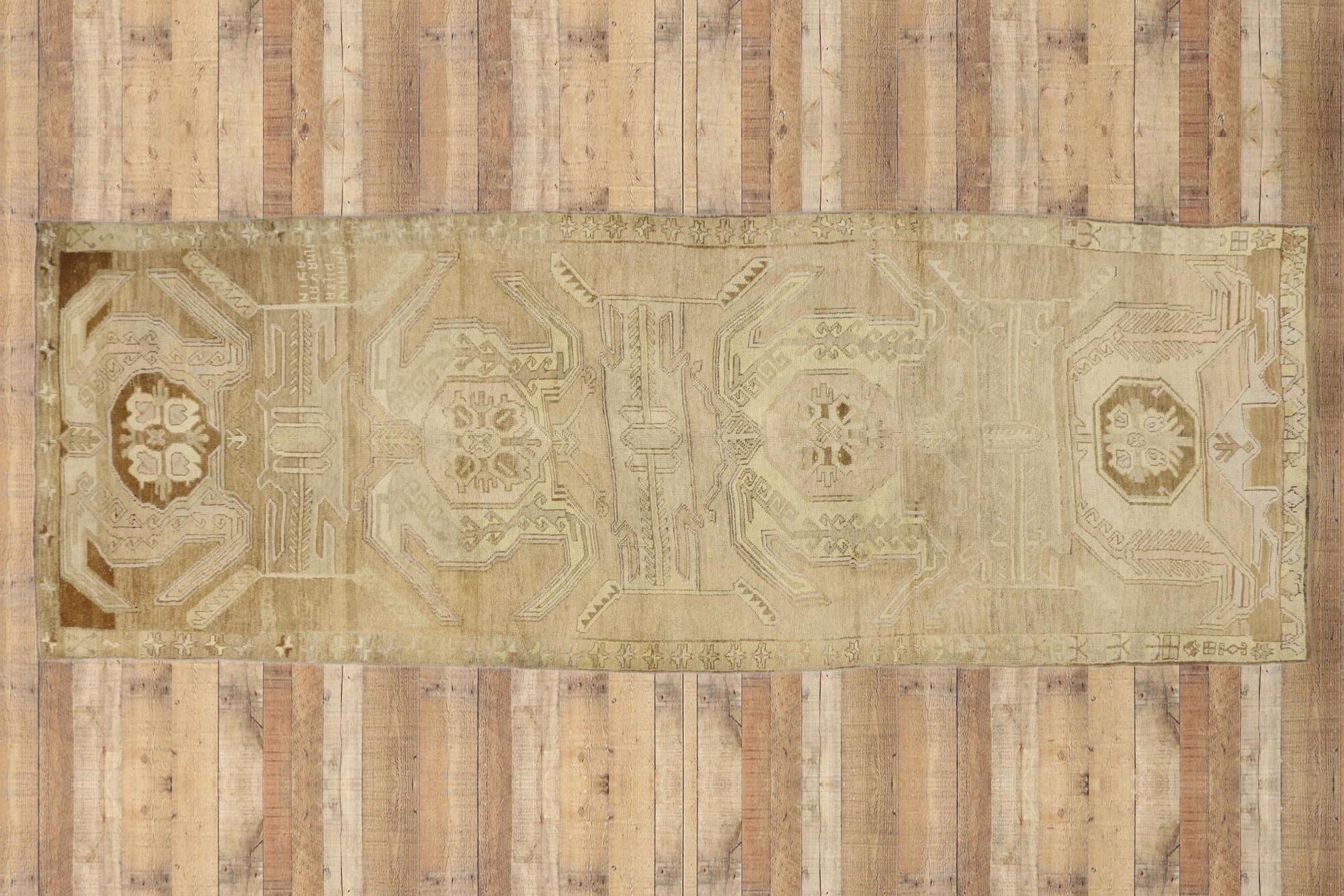 Vintage Turkish Oushak Carpet For Sale 1