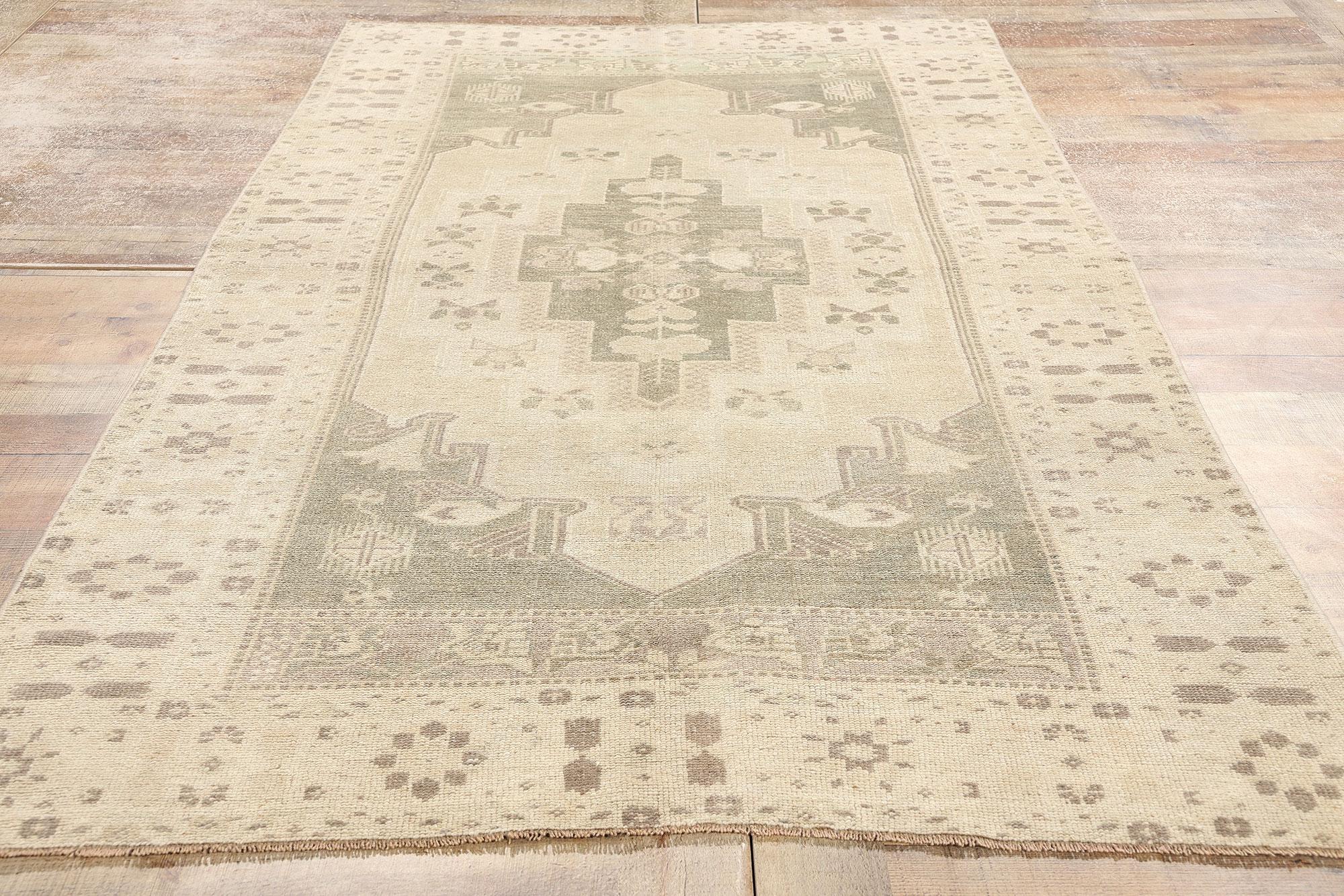 Vintage Turkish Oushak Carpet  For Sale 2