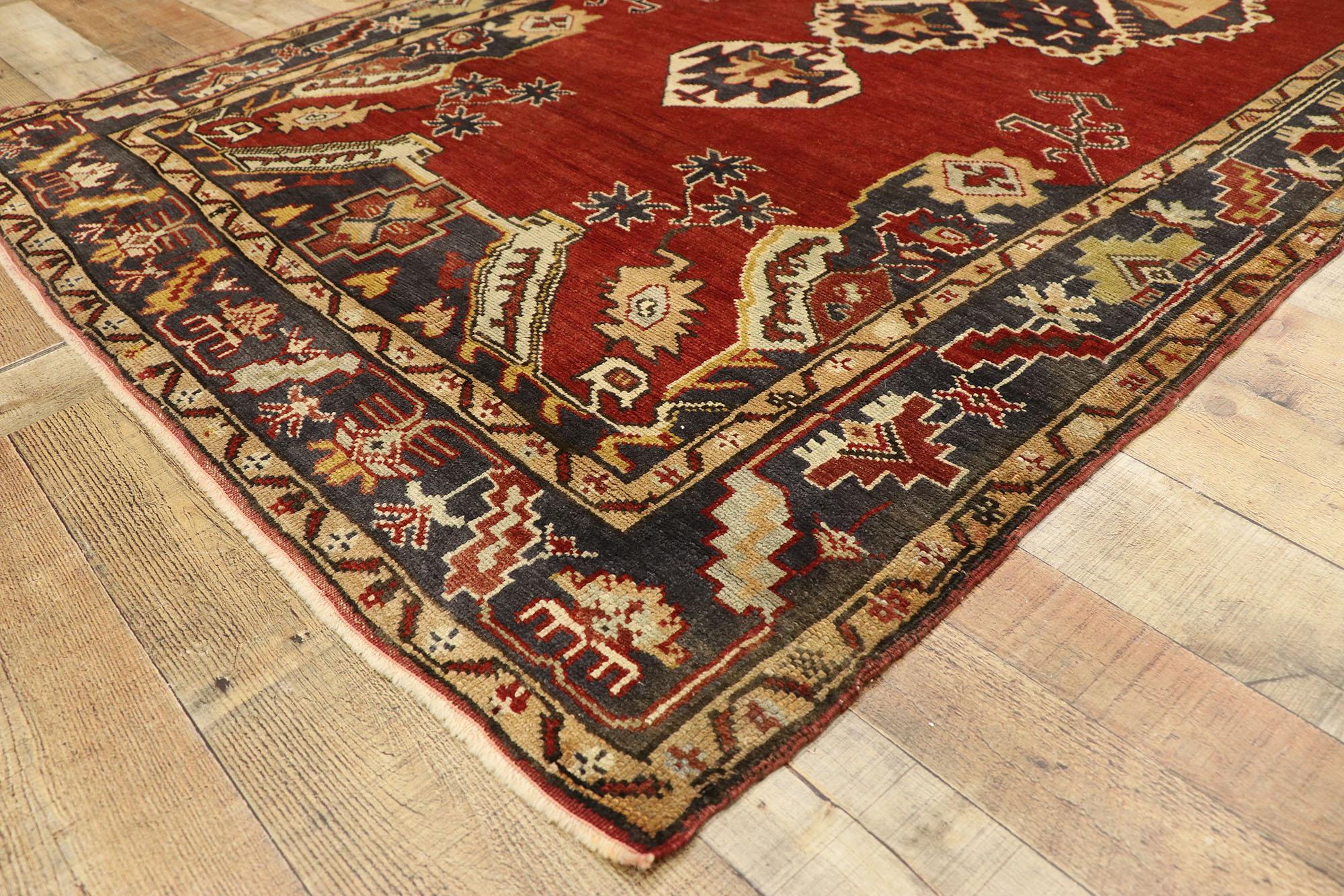 Türkischer Oushak-Teppichläufer aus den 1960er Jahren im Jacobean Tudor-Stil im Angebot 1