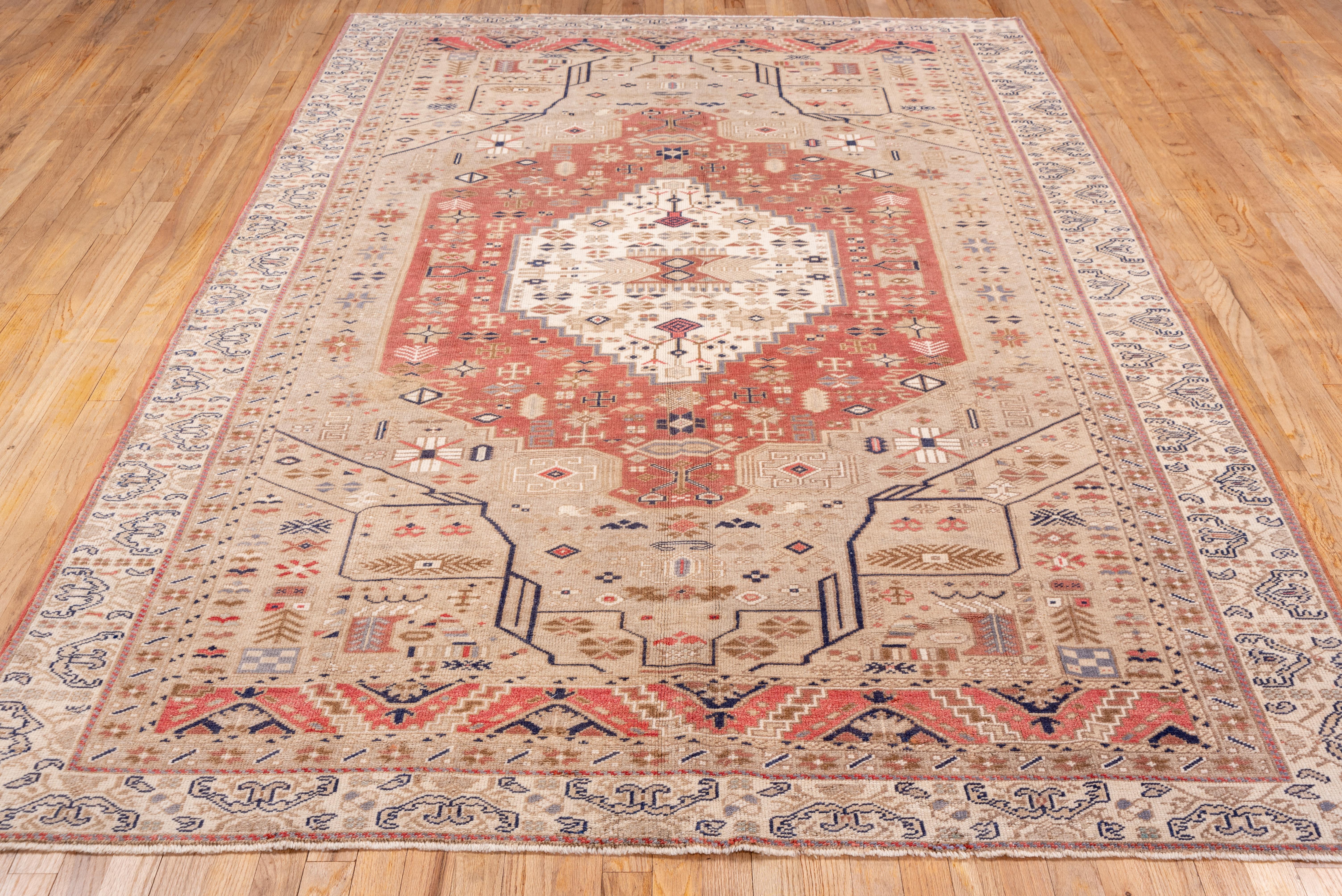 Vintage Turkish Oushak Carpet, Single Border, Red Field, Unique Pattern In Good Condition For Sale In New York, NY