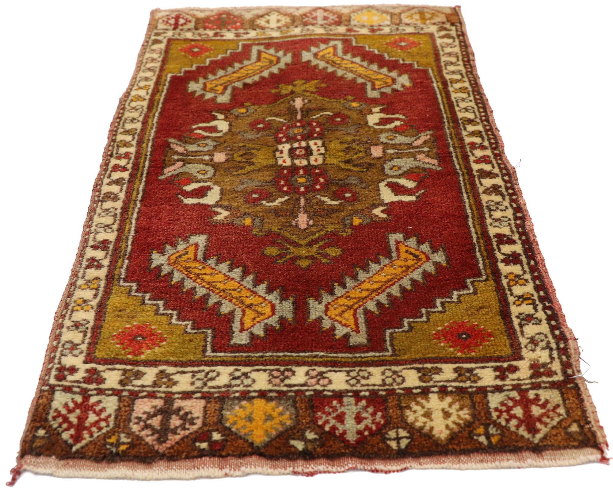 Turco Tappeto turco vintage, il fascino senza tempo incontra l'eleganza della durevolezza in vendita