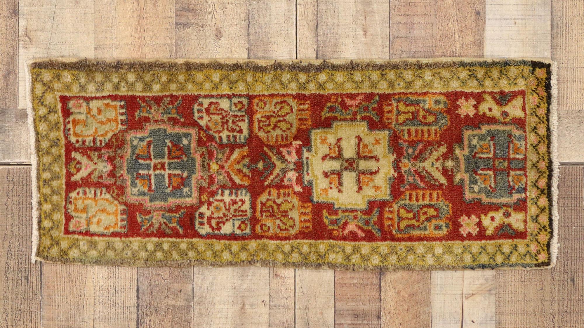 Türkischer Oushak-Teppich im Vintage-Look, Timeless Appeal trifft auf stilvolle Langlebigkeit (Wolle) im Angebot