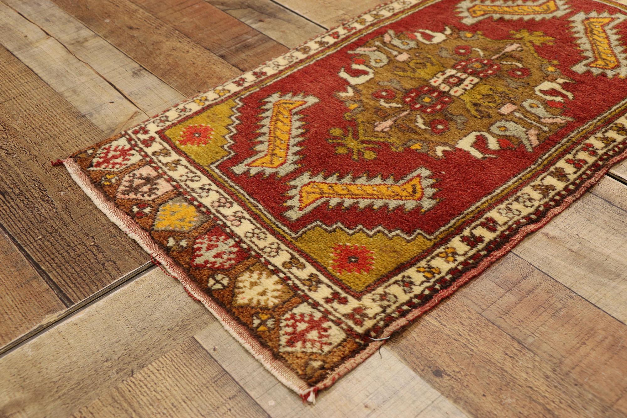 Tappeto turco vintage, il fascino senza tempo incontra l'eleganza della durevolezza In condizioni buone in vendita a Dallas, TX