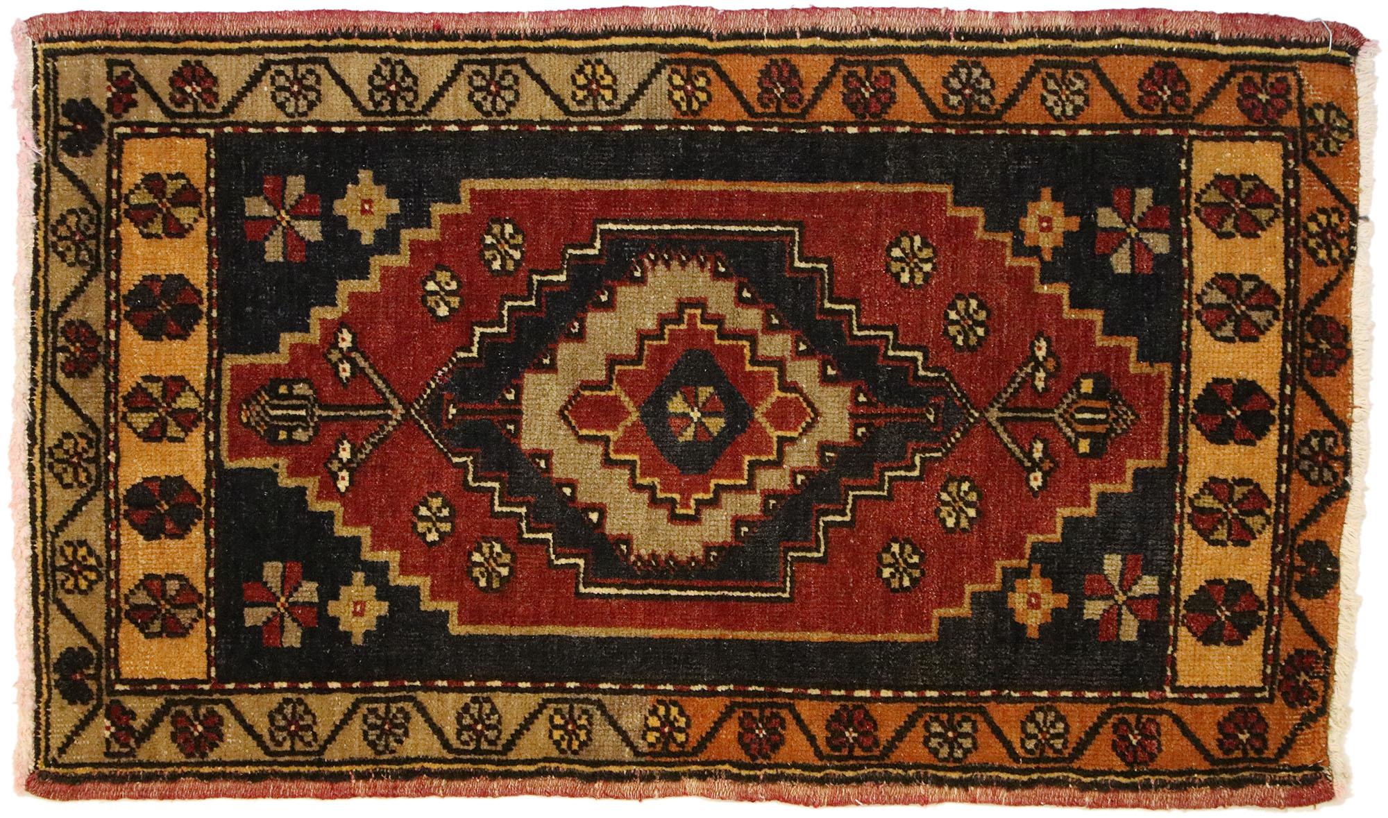 Türkischer Oushak-Teppich im Vintage-Look, Timeless Appeal trifft auf stilvolle Langlebigkeit im Angebot 1