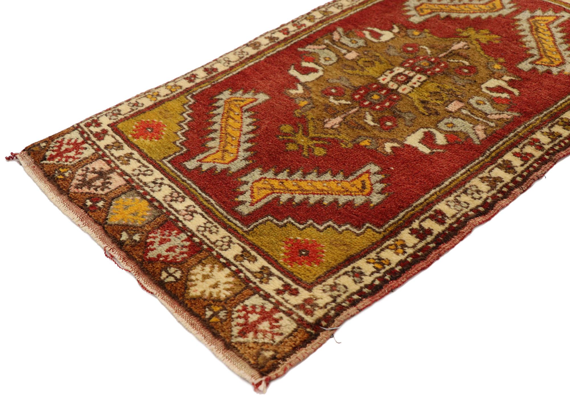 Tappeto turco vintage, il fascino senza tempo incontra l'eleganza della durevolezza in vendita 1