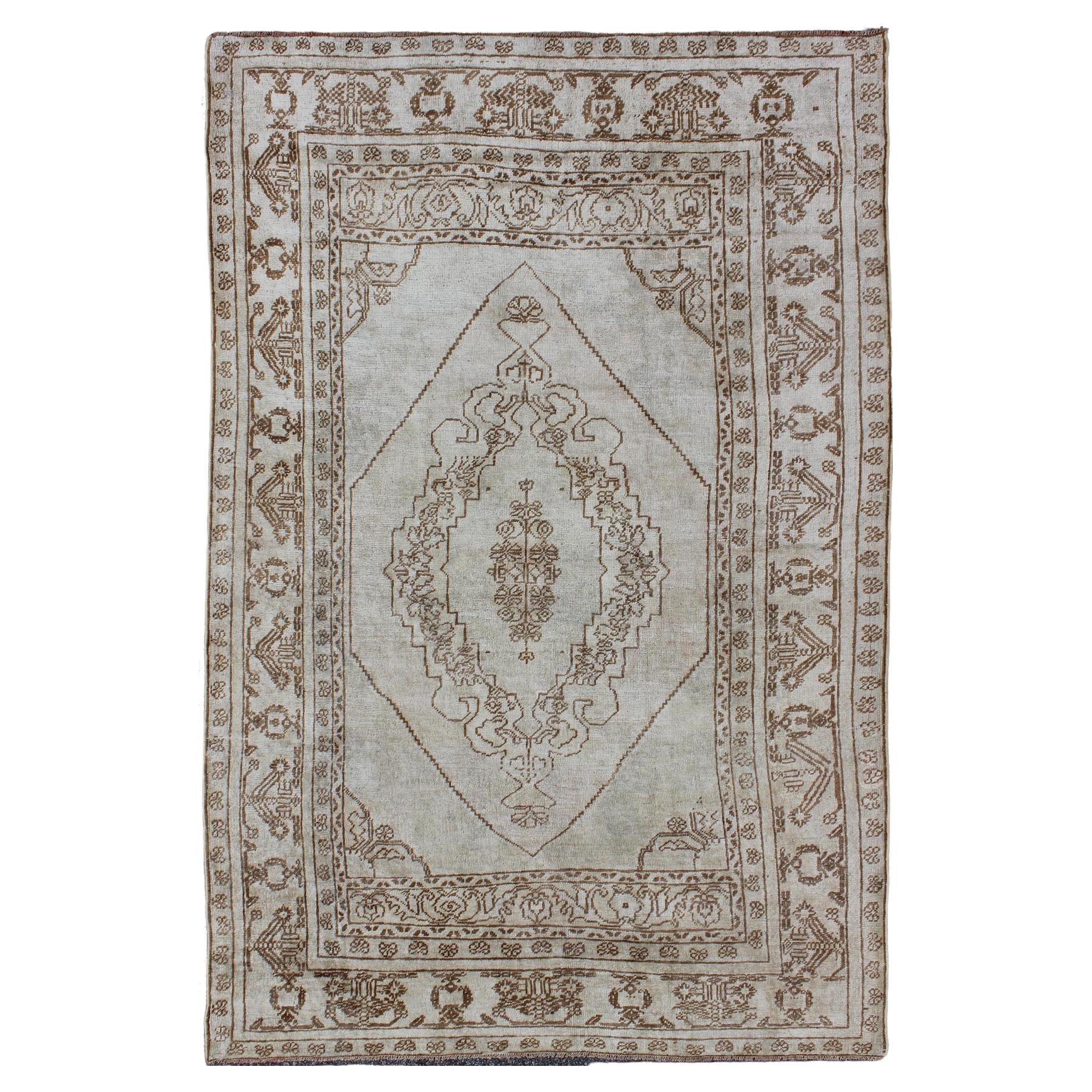 Vintage Turkish Oushak Carpet with Floral Medallion Design in Neutral Tones
