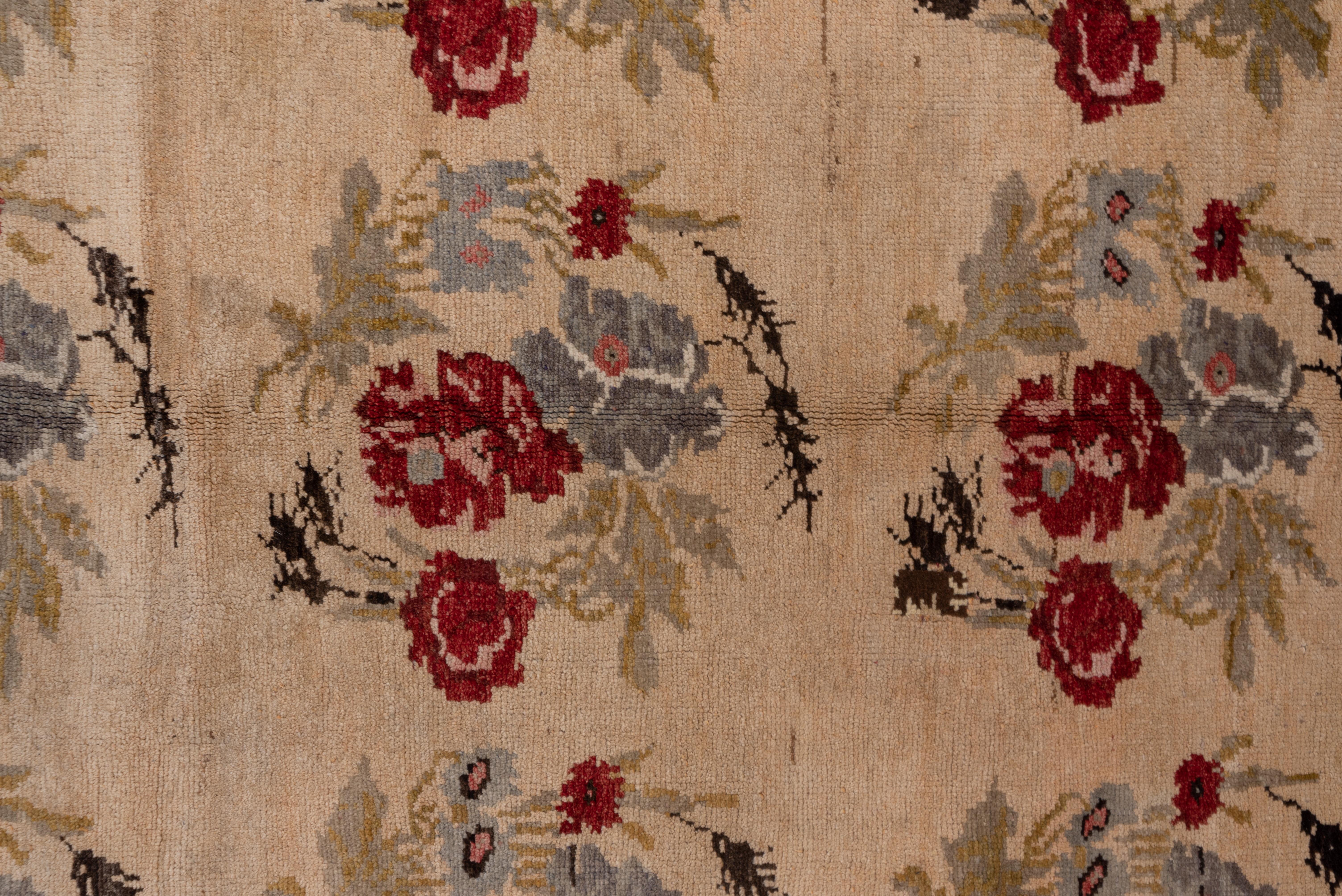 Vintage Turkish Oushak Gallery Carpet, Floral Design In Good Condition In New York, NY