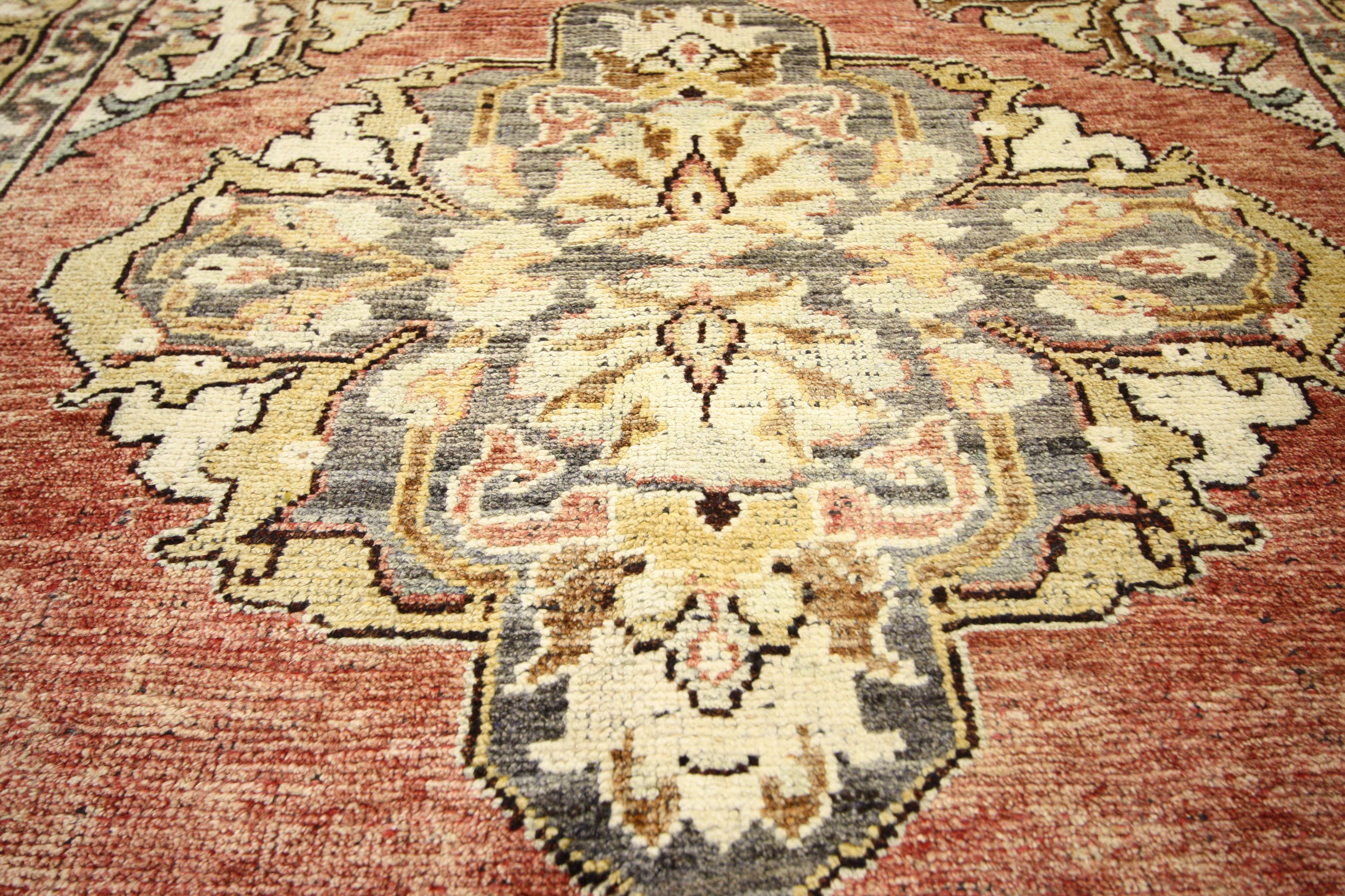 Noué à la main Tapis de galerie turc vintage Oushak, large tapis de couloir de couloir en vente