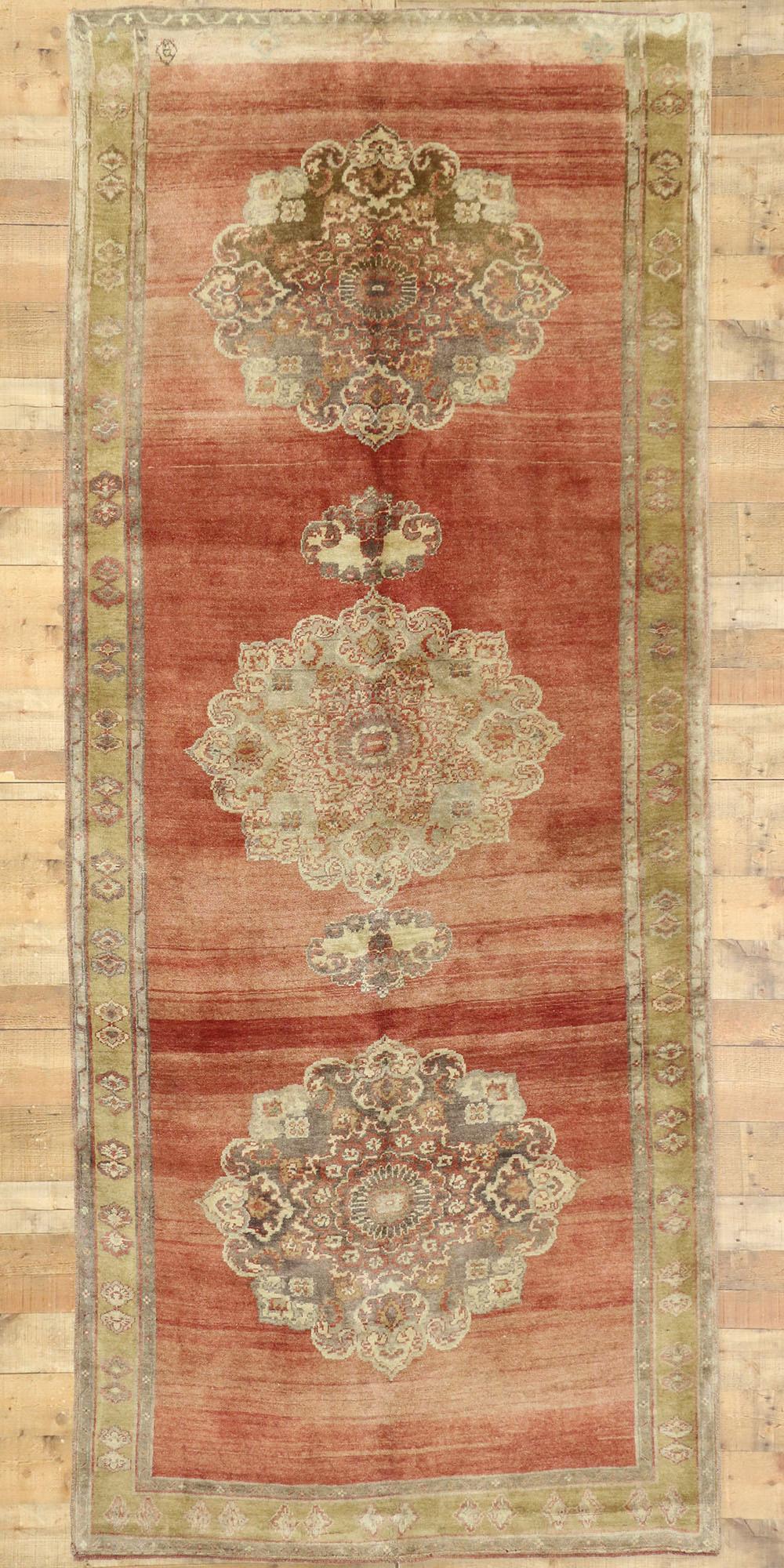 1950's Turkish Oushak Carpet with Traditional Style For Sale 2