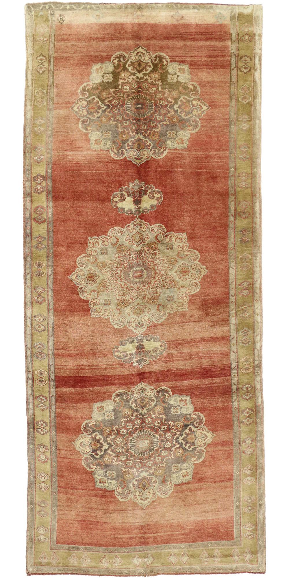 1950's Turkish Oushak Carpet with Traditional Style For Sale 3