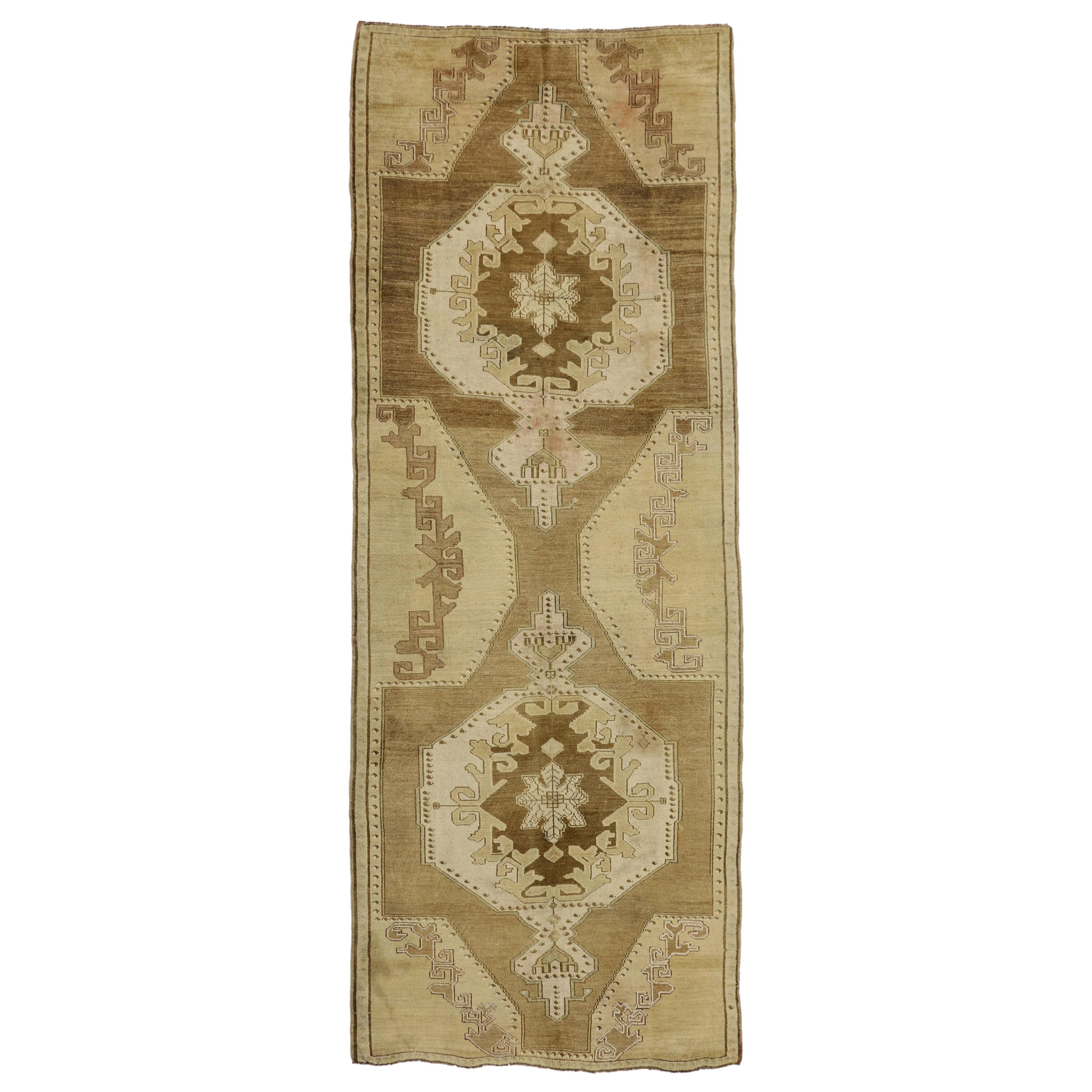 Tapis turc vintage Oushak Runner