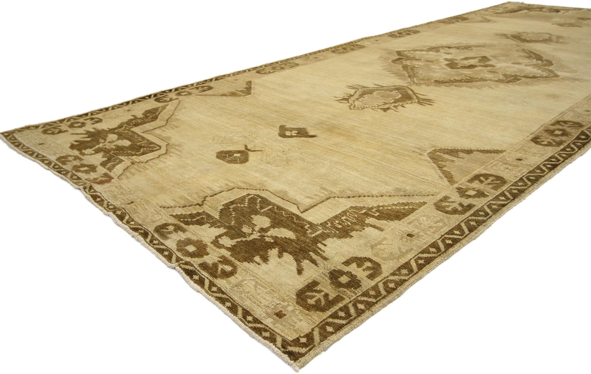 51370 vintage Turkish Oushak gallery rug with Modern Shaker Style 05'01 x 12'09. Warm and inviting, this hand-knotted wool vintage Turkish Oushak gallery rug comes beautifully showcases muted earth tones and a modern Shaker style. Immersed in