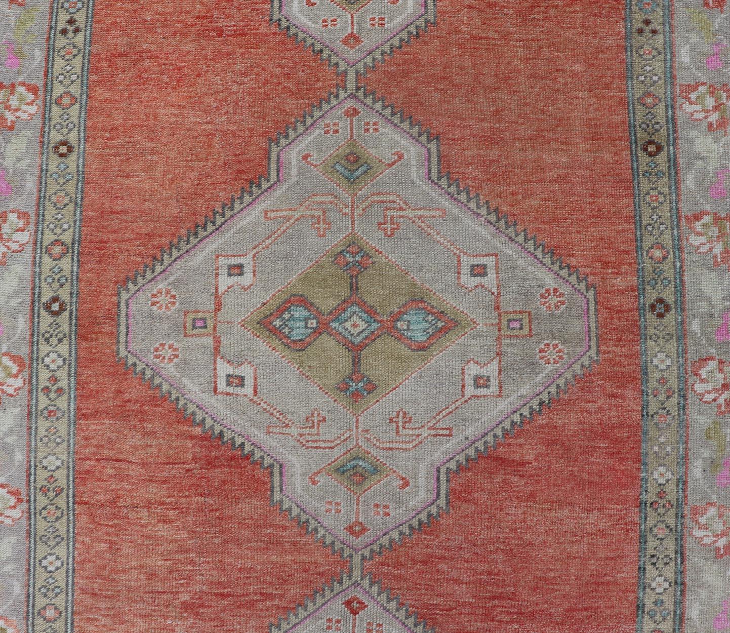 Colorful and Calm medallion vintage Oushak gallery runner from Turkey with Geometric Medallion Design, Keivan Woven Arts rug/TU-MTU-4969, country of origin / type : Turquie / Oushak, circa 1940, Vintage Gallery Runner tapis de galerie turc