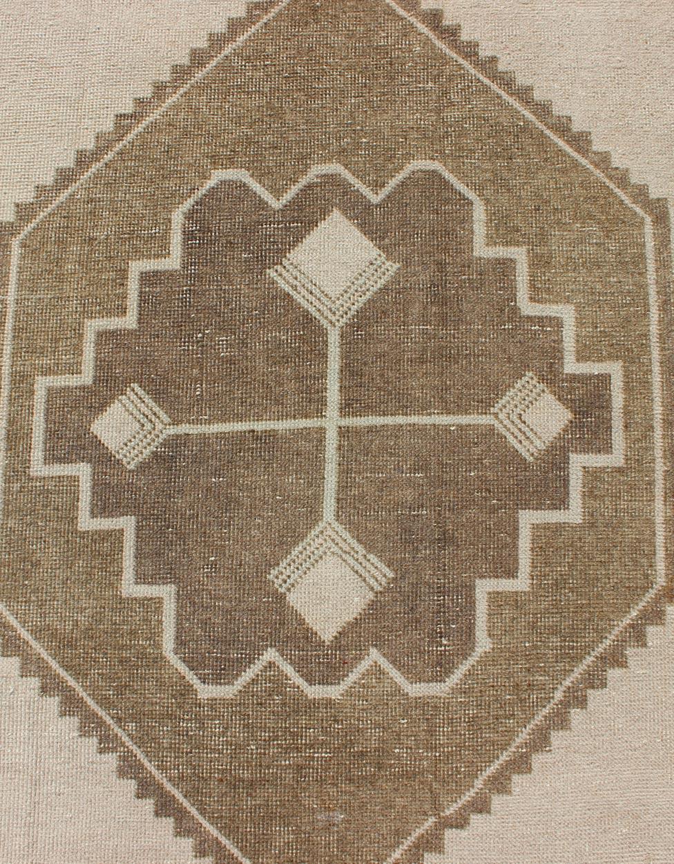 Measures: 3'8 x 13'4 

Vintage Turkish Oushak Gallery Runner in Soft Beige and Taupe 3'8 x 13'4. 
Keivan Woven Arts / Rug/TU-ALK-4866, country of origin / type: Turkey / Oushak, circa 1940.

Vintage Turkish Oushak runner handwoven in Anatolia with a