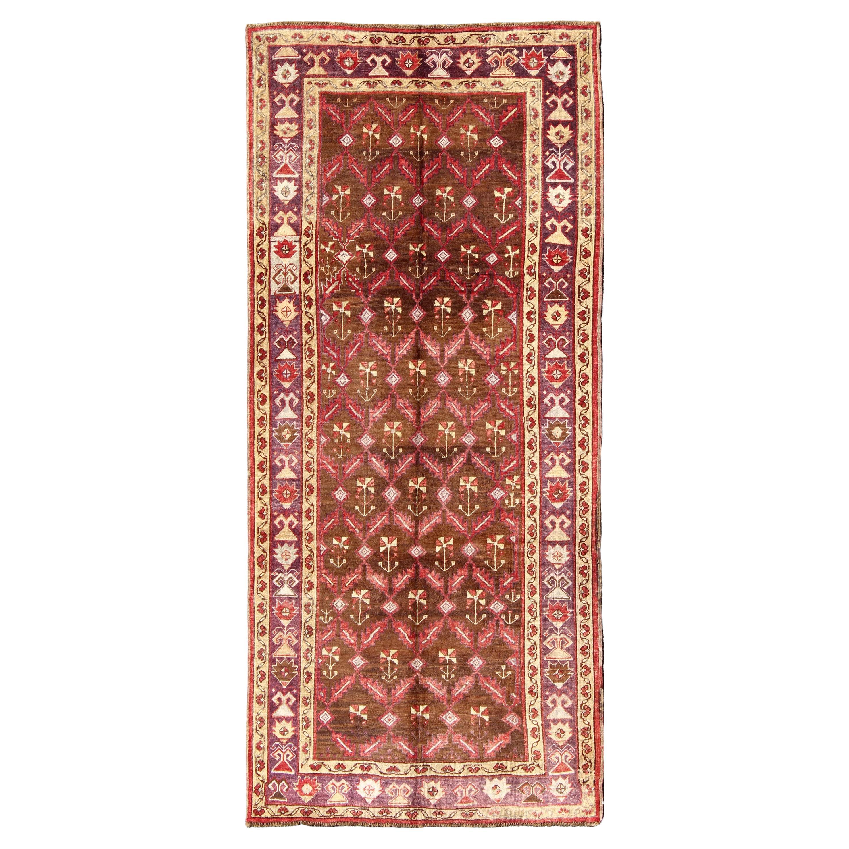 Vintage Turkish Oushak Gallery Runner with Deep Chestnut and Soft Red 4'5 x 9'9 en vente