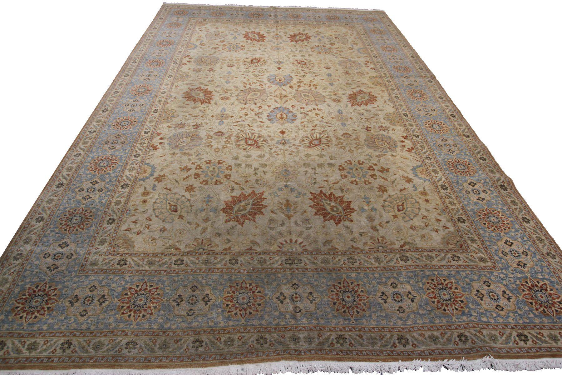 Vintage Turkish Oushak Geometric Overall Beige Oushak In Good Condition For Sale In New York, NY
