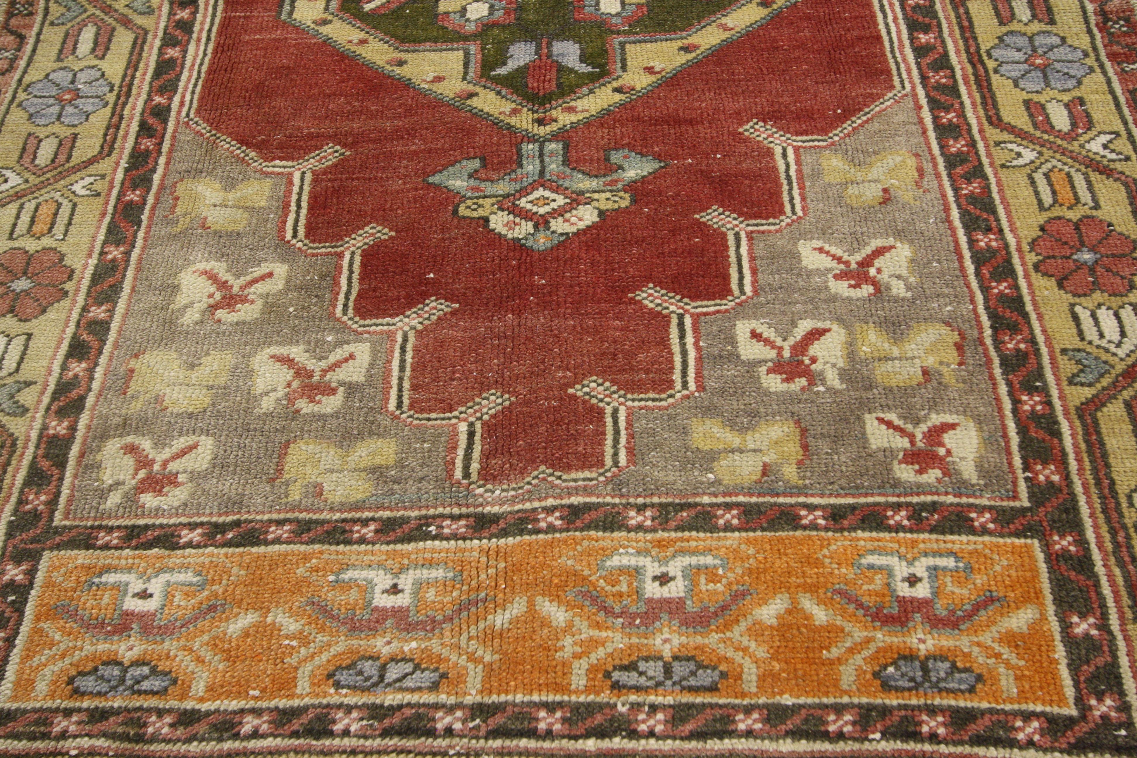 Vintage Turkish Oushak Hallway Runner with Rustic Style In Good Condition For Sale In Dallas, TX