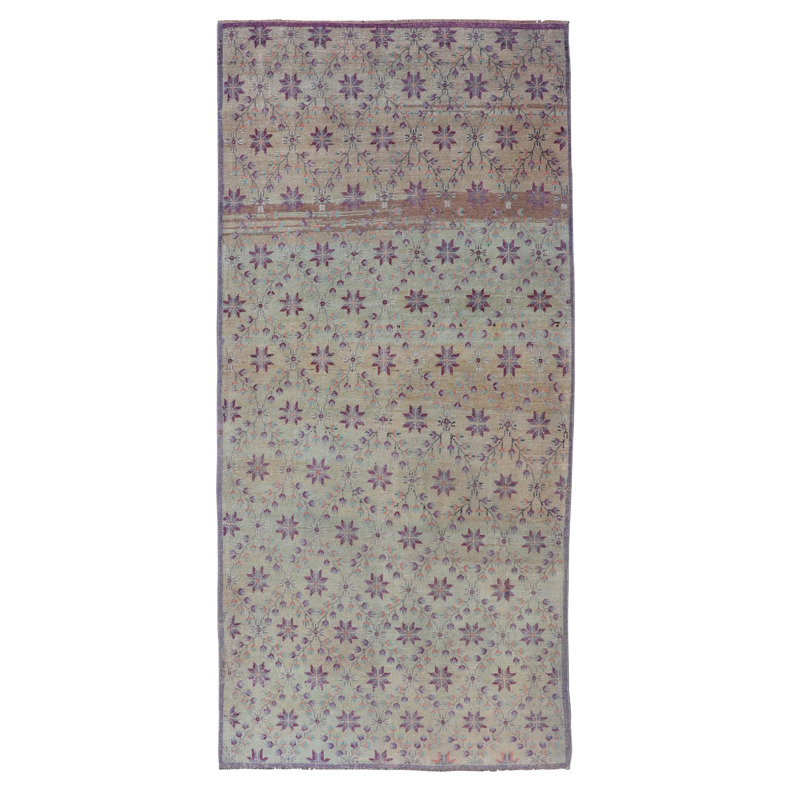 Oushak turco vintage Konya-Tulu con fiori e disegni a reticolo