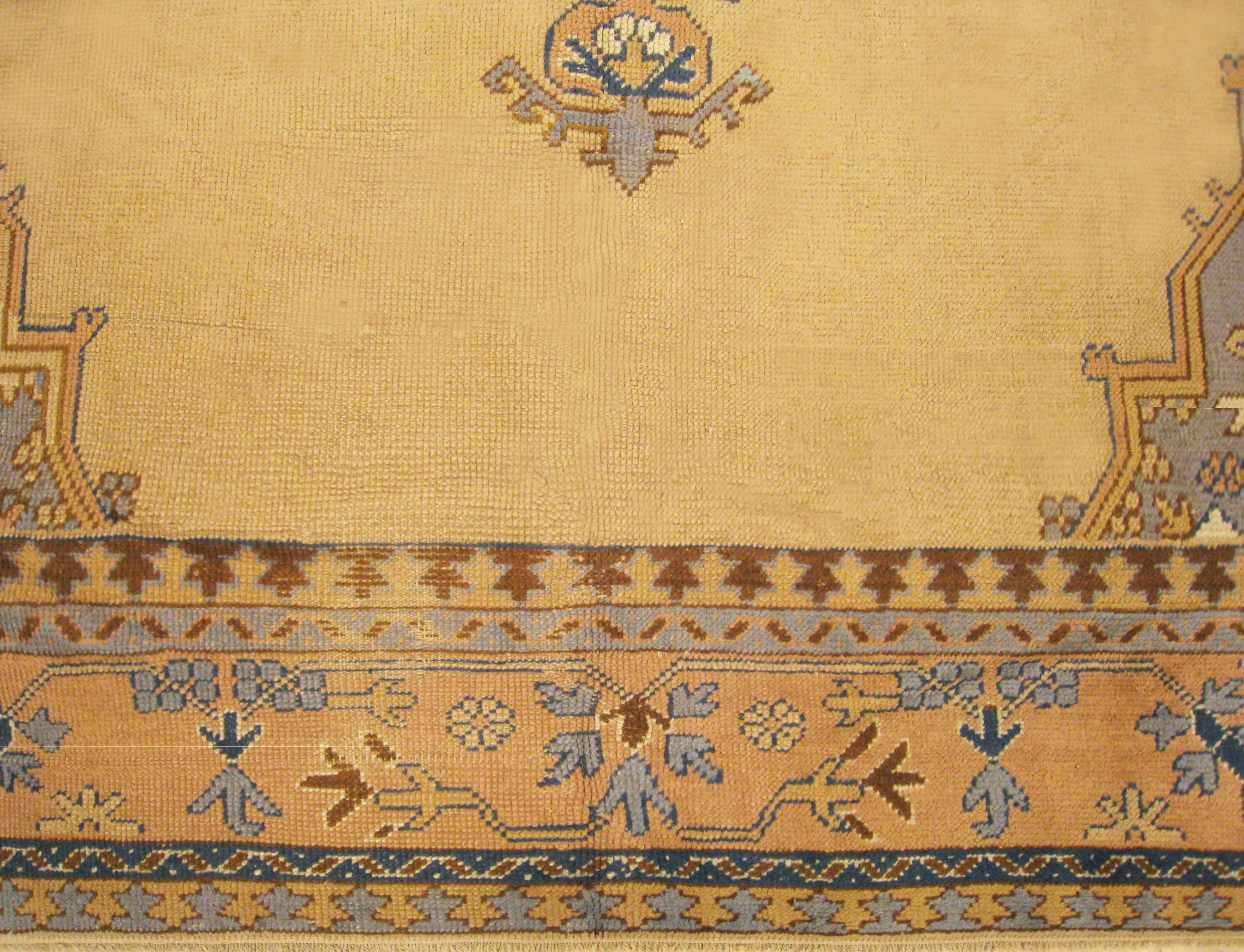 Alfombra Oriental Oushak Turca Vintage, en Tamaño de Habitación, con Medallón en Campo Abierto Anudado a mano en venta