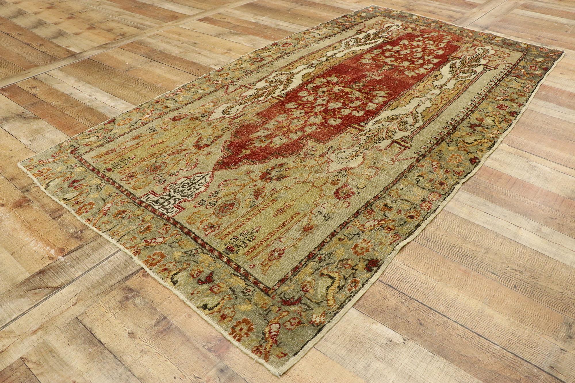 Vintage Turkish Oushak Prayer Rug with Rustic Tuscan Style For Sale 1