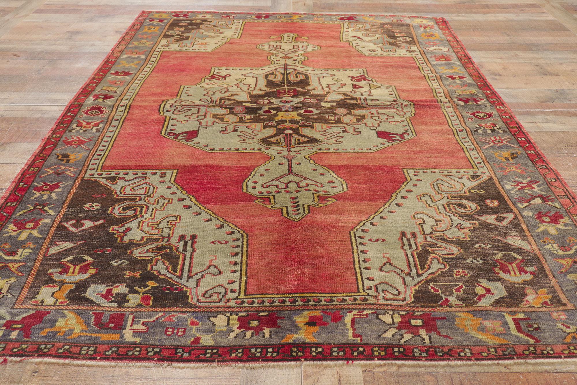 Türkischer Oushak-Teppich im Vintage-Stil, 04'08 x 07'02 im Angebot 2