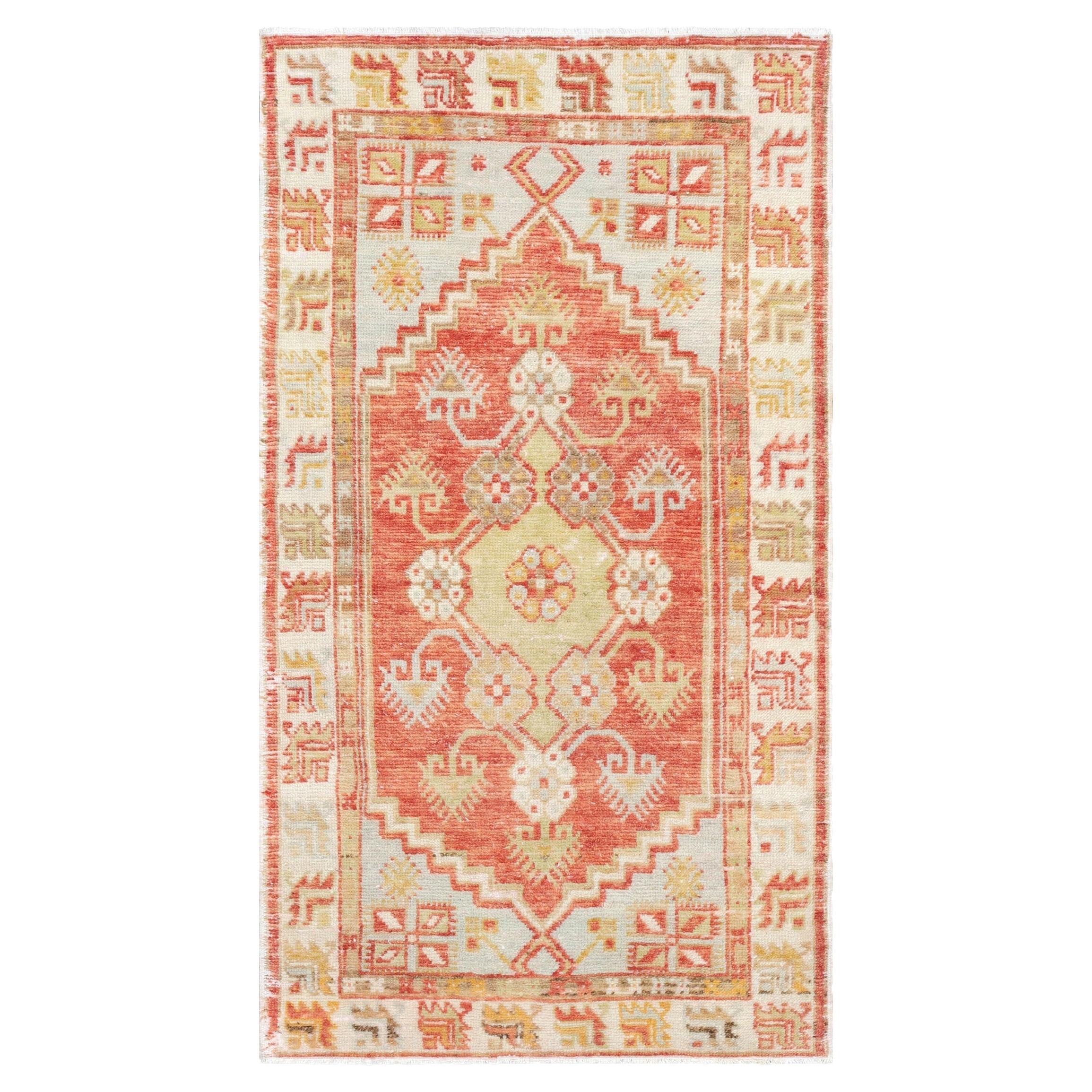 Vintage Turkish Oushak Rug - 2'8" x 4'9" For Sale