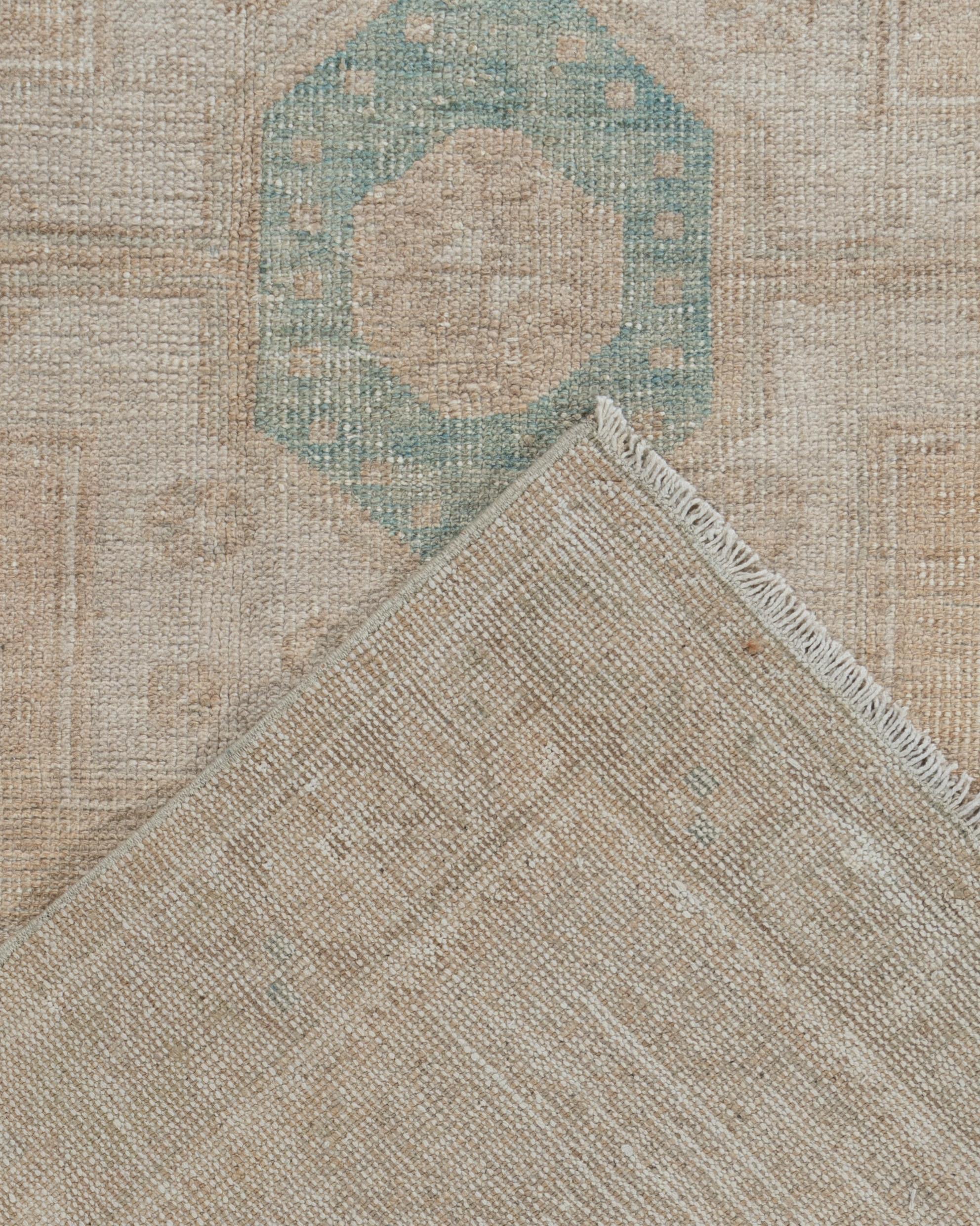 Tissé à la main Tapis turc vintage en laine Oushak beige et Brown noué à la main en vente