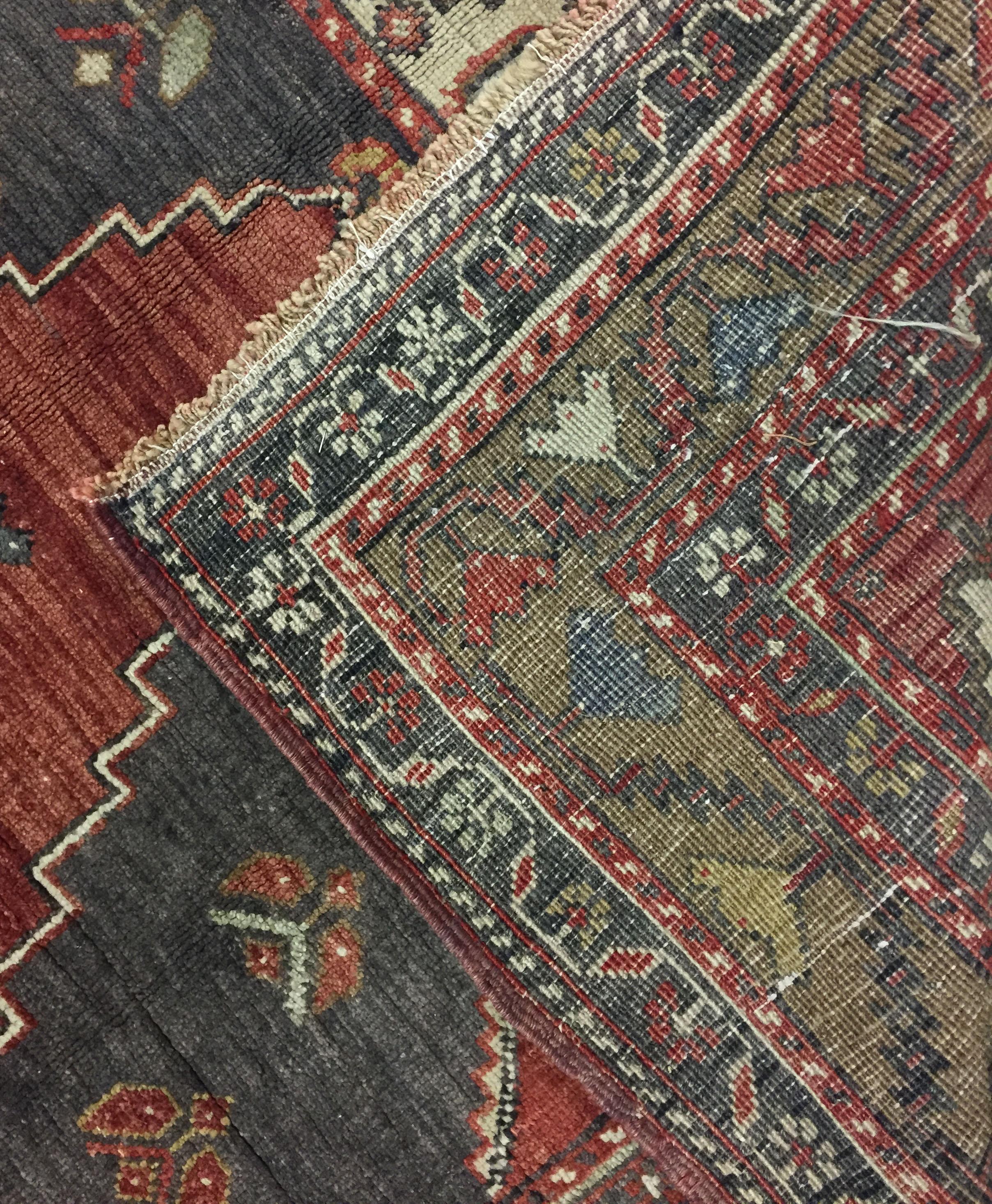 Tappeto turco vintage Oushak  4'7 x 8'7 in vendita 2
