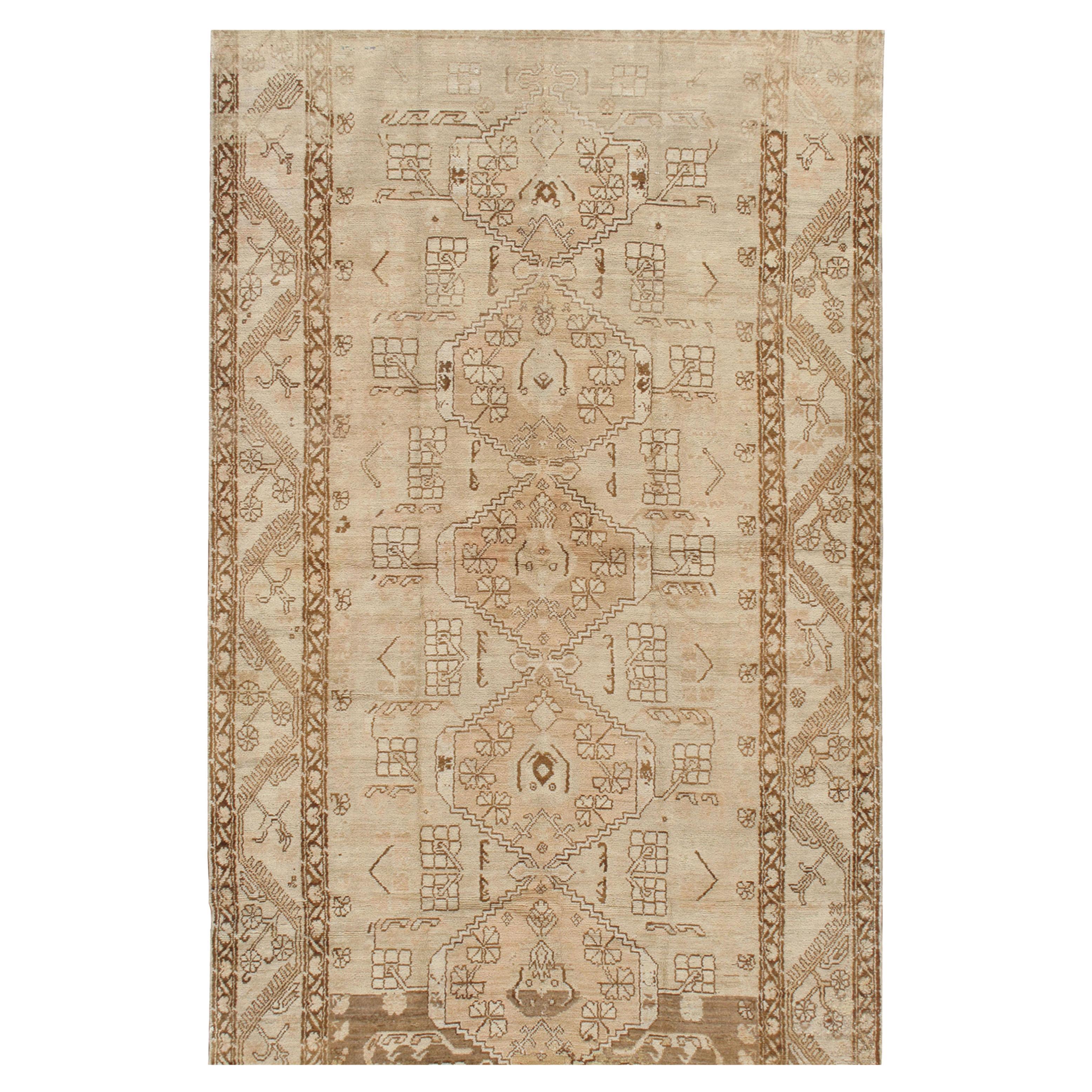 Türkischer Oushak-Teppich im Vintage-Stil 4'9 x 9'2