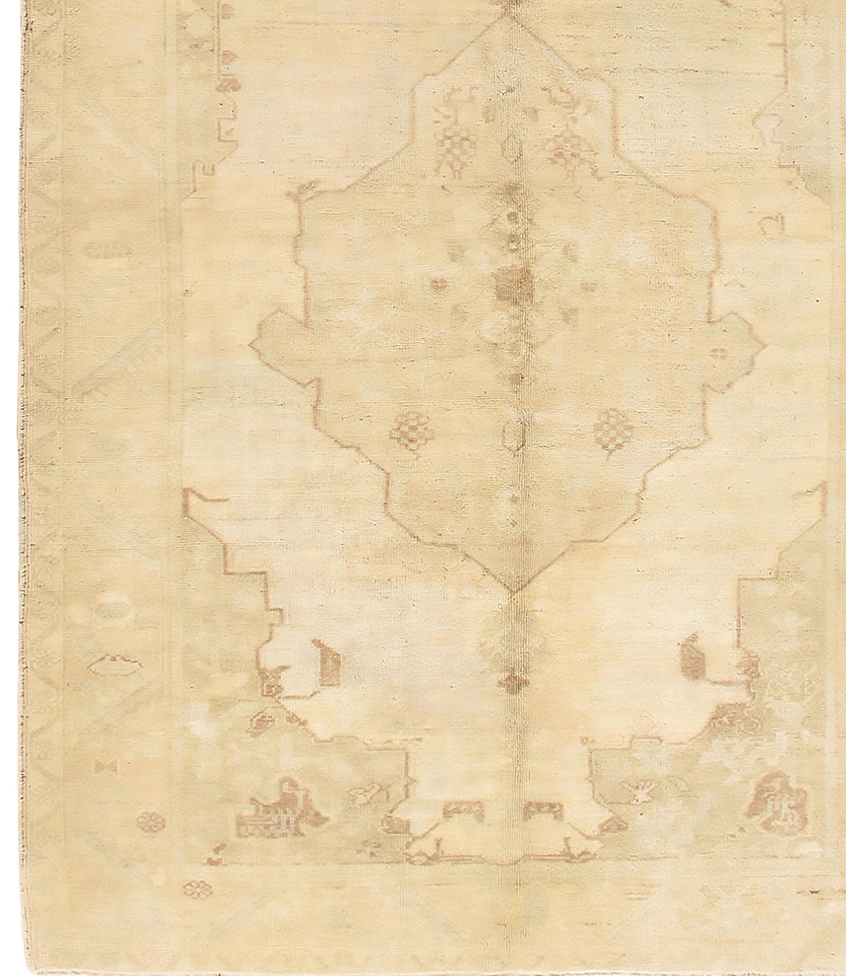 Alfombra Turca Oushak Vintage, 1,70 x 1,80 m siglo XX en venta