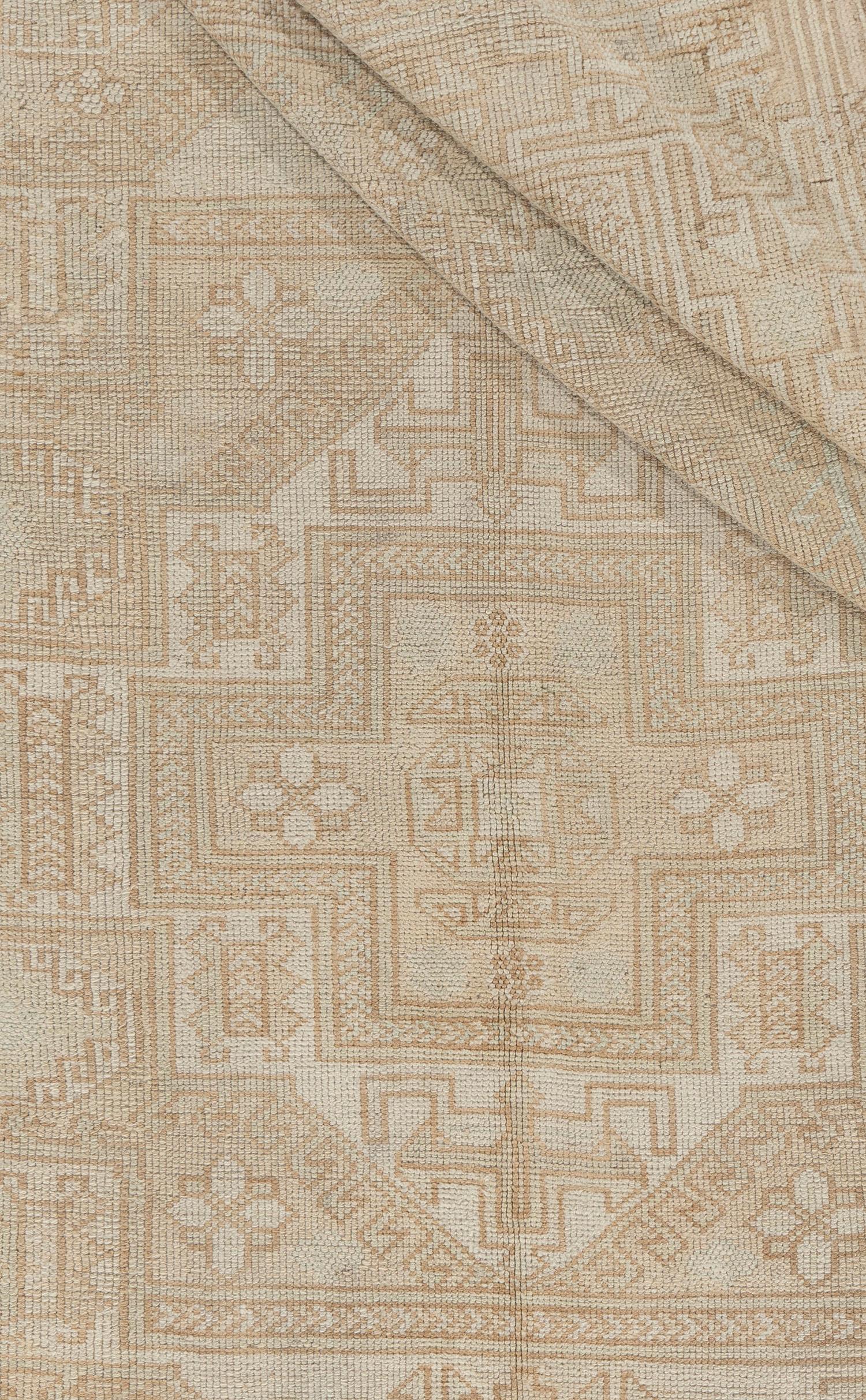 20th Century Vintage Circa 1940 Turkish Ivory Beige Oushak Wool Hand Knotted Rug 5'9 X 7'5 For Sale