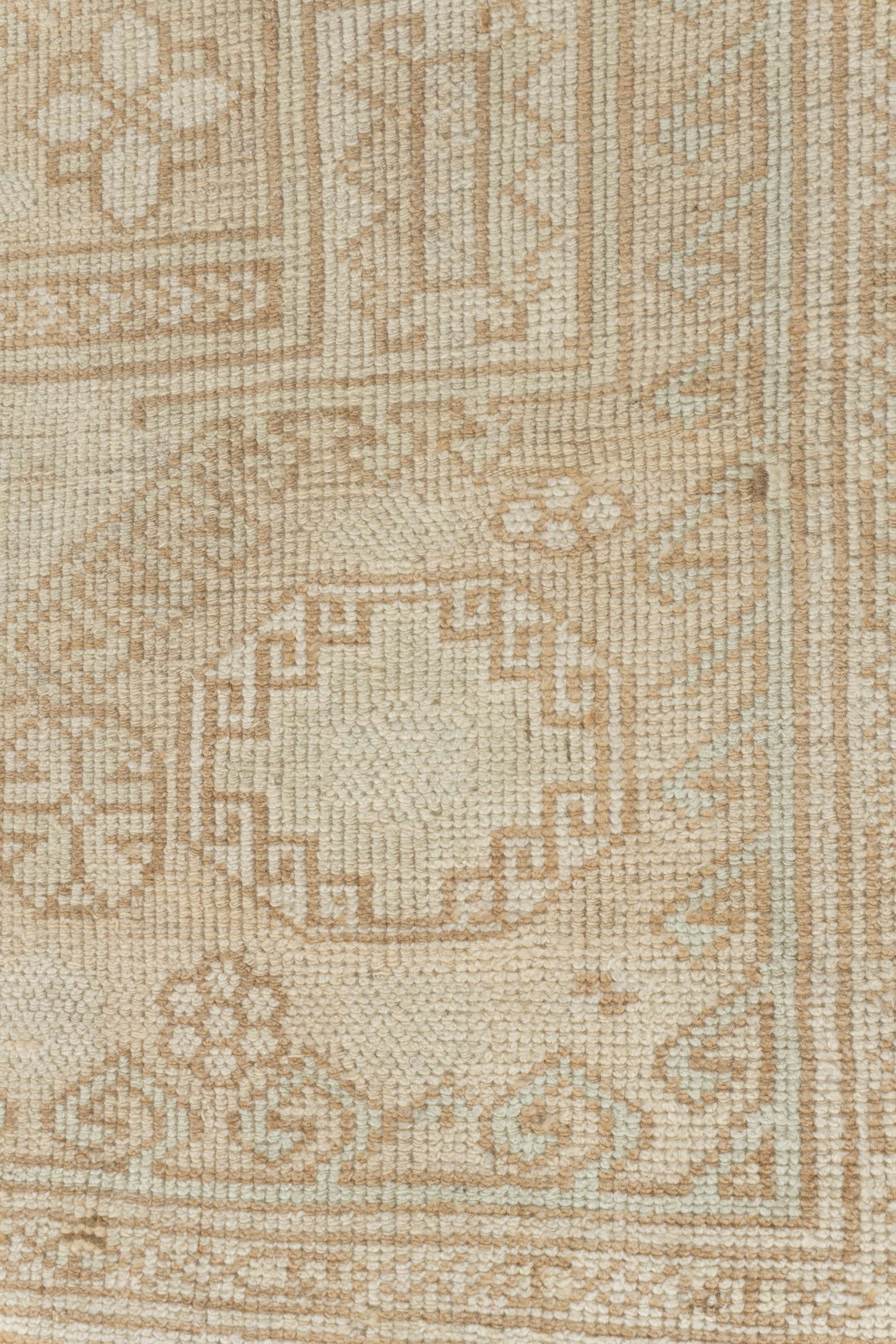 Vintage Circa 1940 Turkish Ivory Beige Oushak Wool Hand Knotted Rug 5'9 X 7'5 For Sale 1