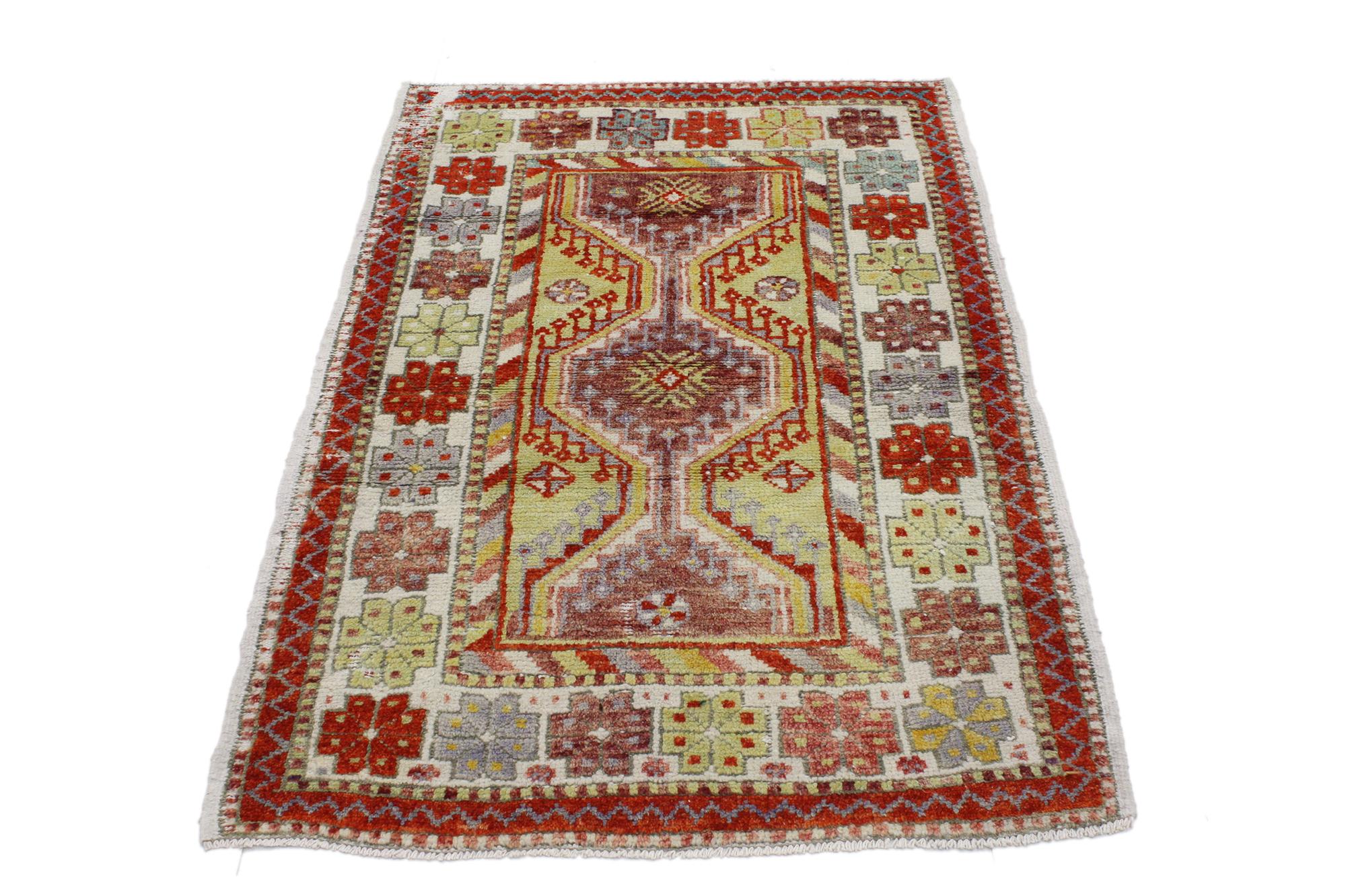 Vintage Turkish Oushak Rug, Anatolian Yuntdag Rug, Foyer or Entry Rug In Distressed Condition For Sale In Dallas, TX