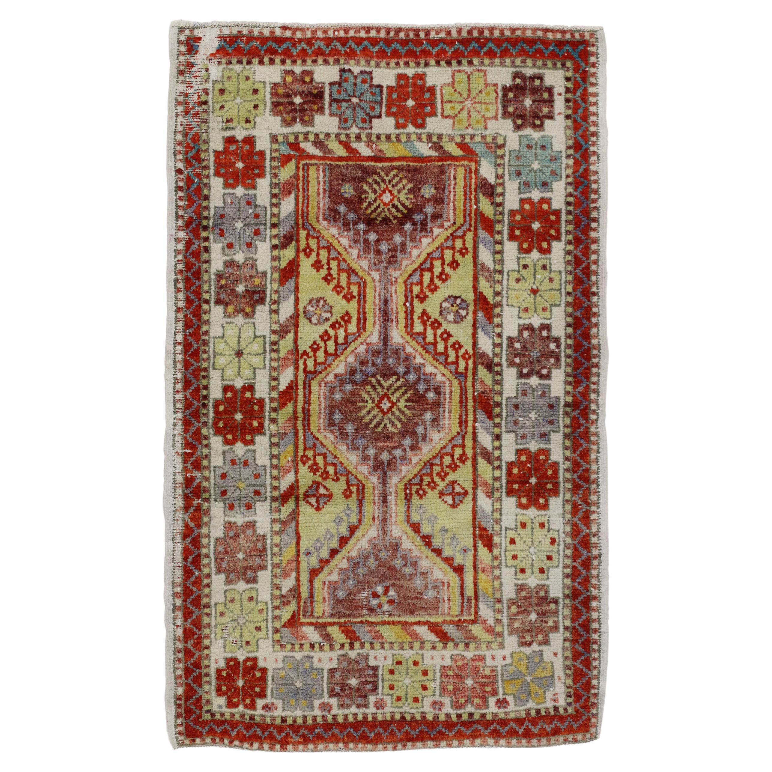 Vintage Turkish Oushak Rug, Anatolian Yuntdag Rug, Foyer or Entry Rug For Sale