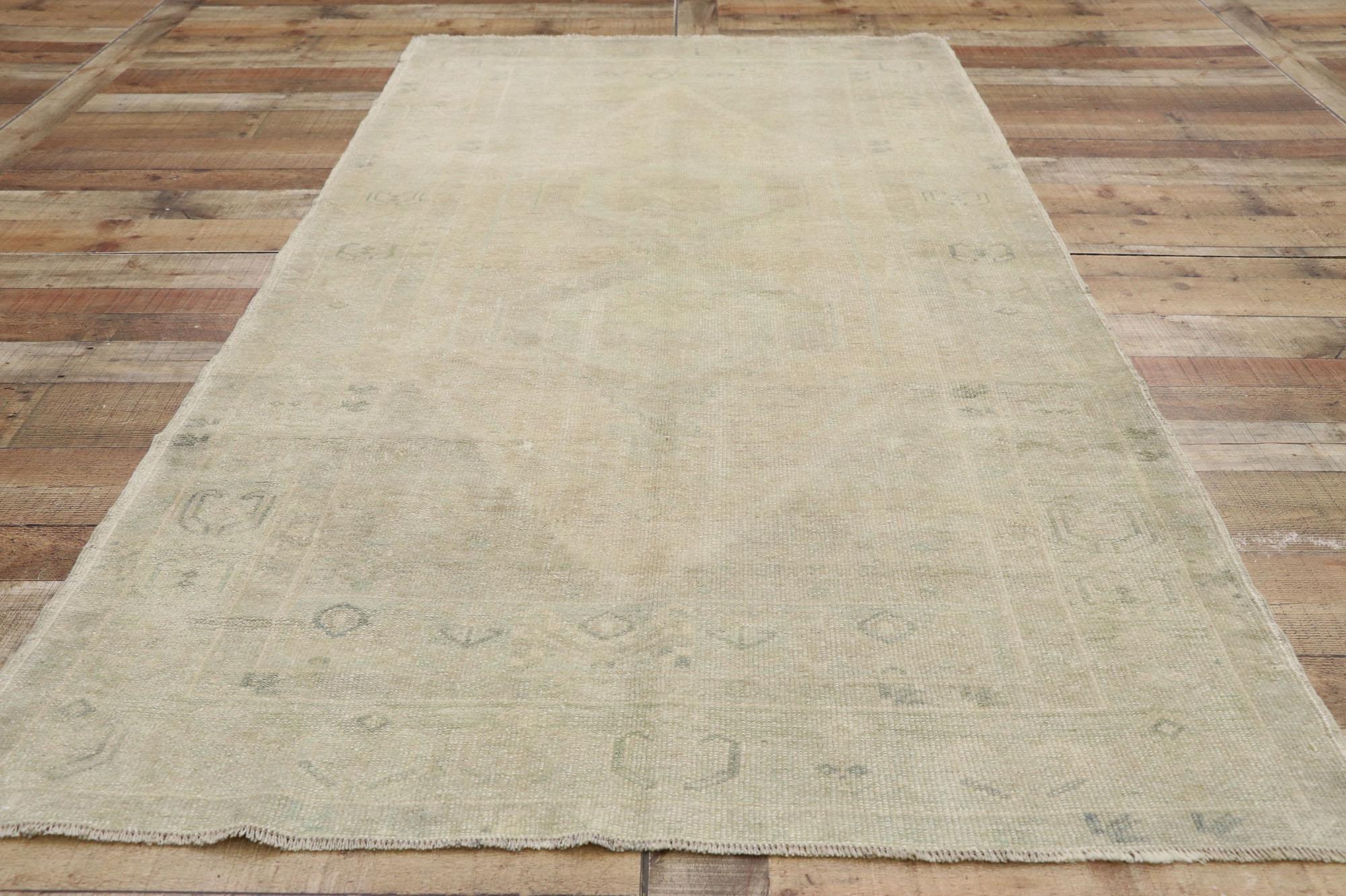 Vintage Turkish Oushak Rug, Calm Cohesion Meets Easygoing Elegance For Sale 1