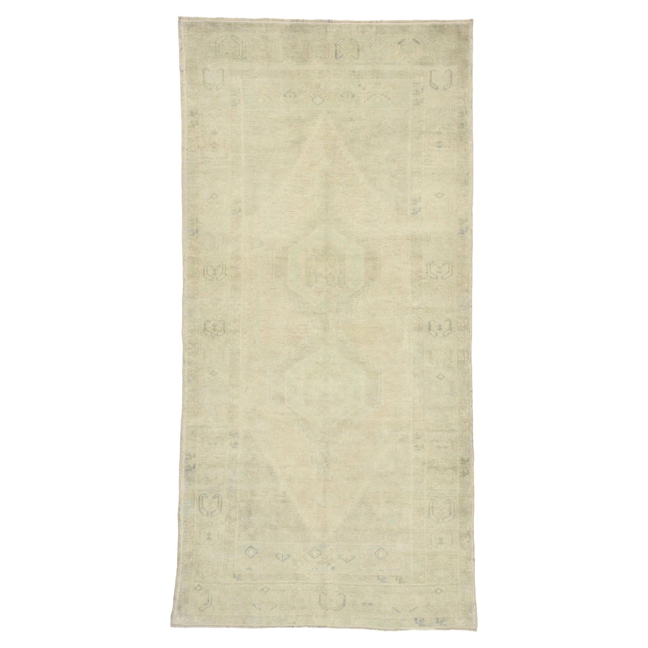 Vintage Turkish Oushak Rug, Calm Cohesion Meets Easygoing Elegance For Sale