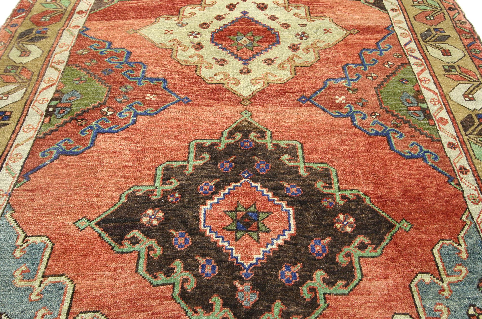 Vintage Turkish Oushak Rug Carpet Runner In Good Condition For Sale In Dallas, TX