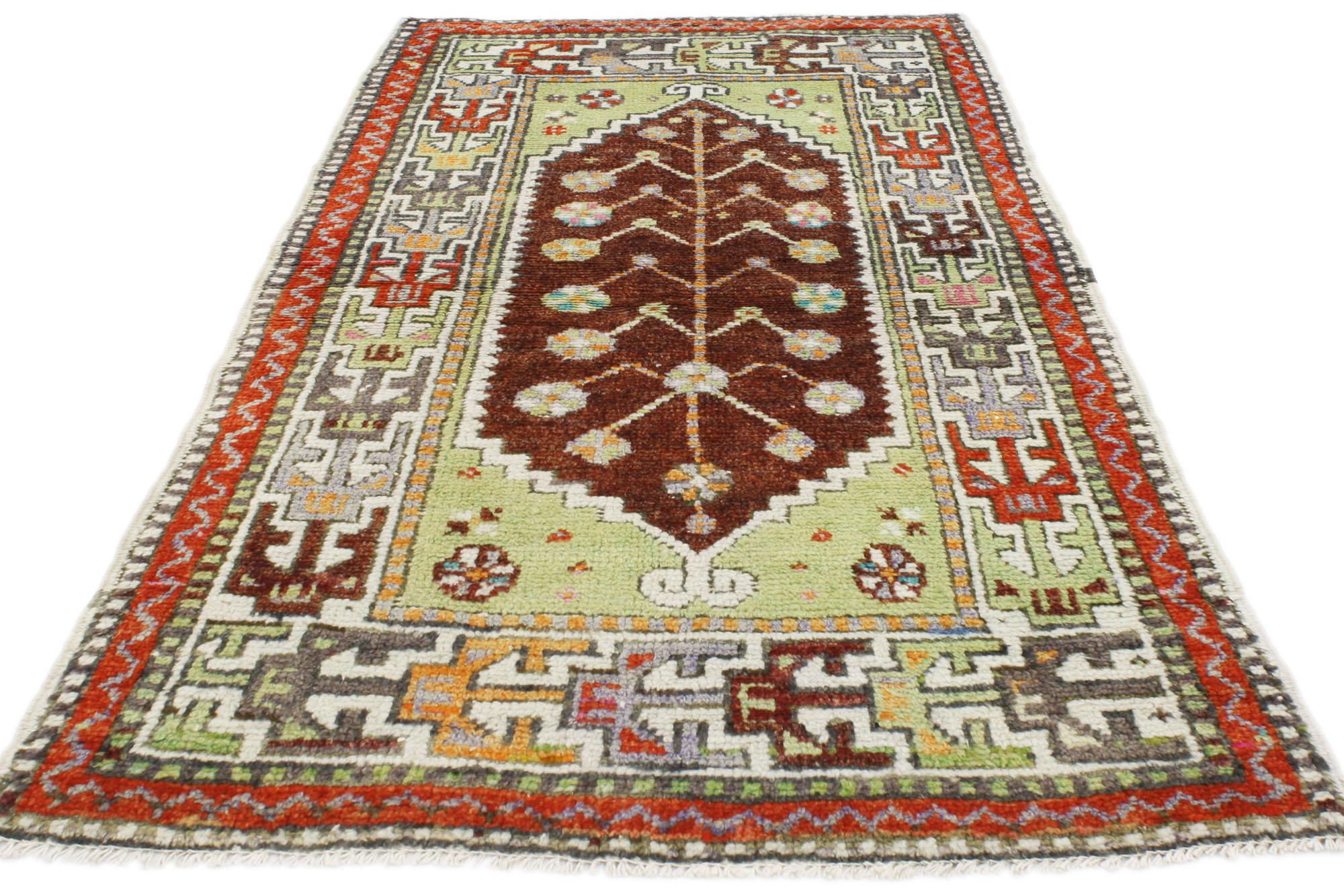 Vintage Turkish Oushak Rug, Colorfully Curated Meets Whimsical Boho In Good Condition For Sale In Dallas, TX