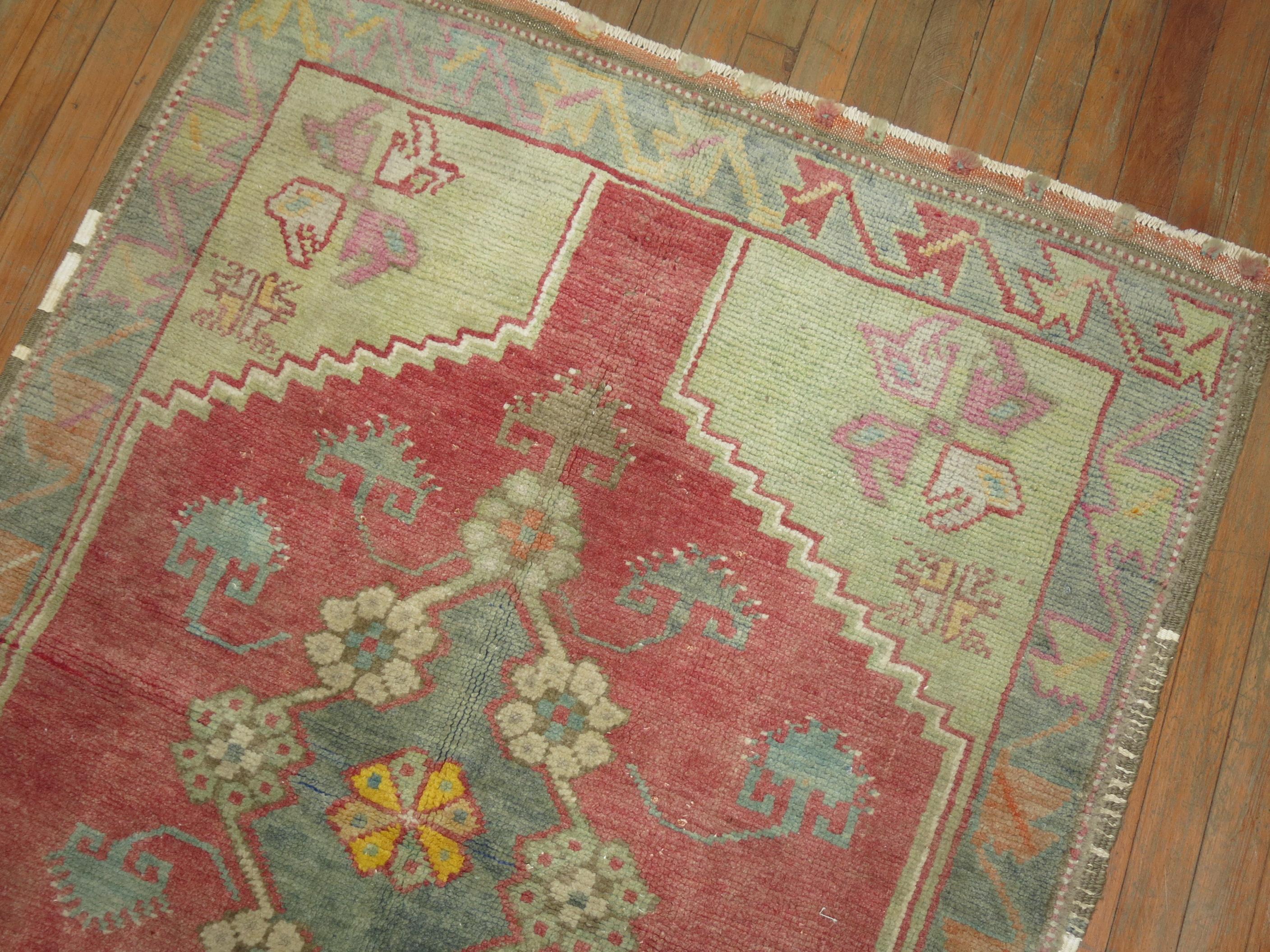 Vintage Turkish Oushak Rug In Good Condition In New York, NY