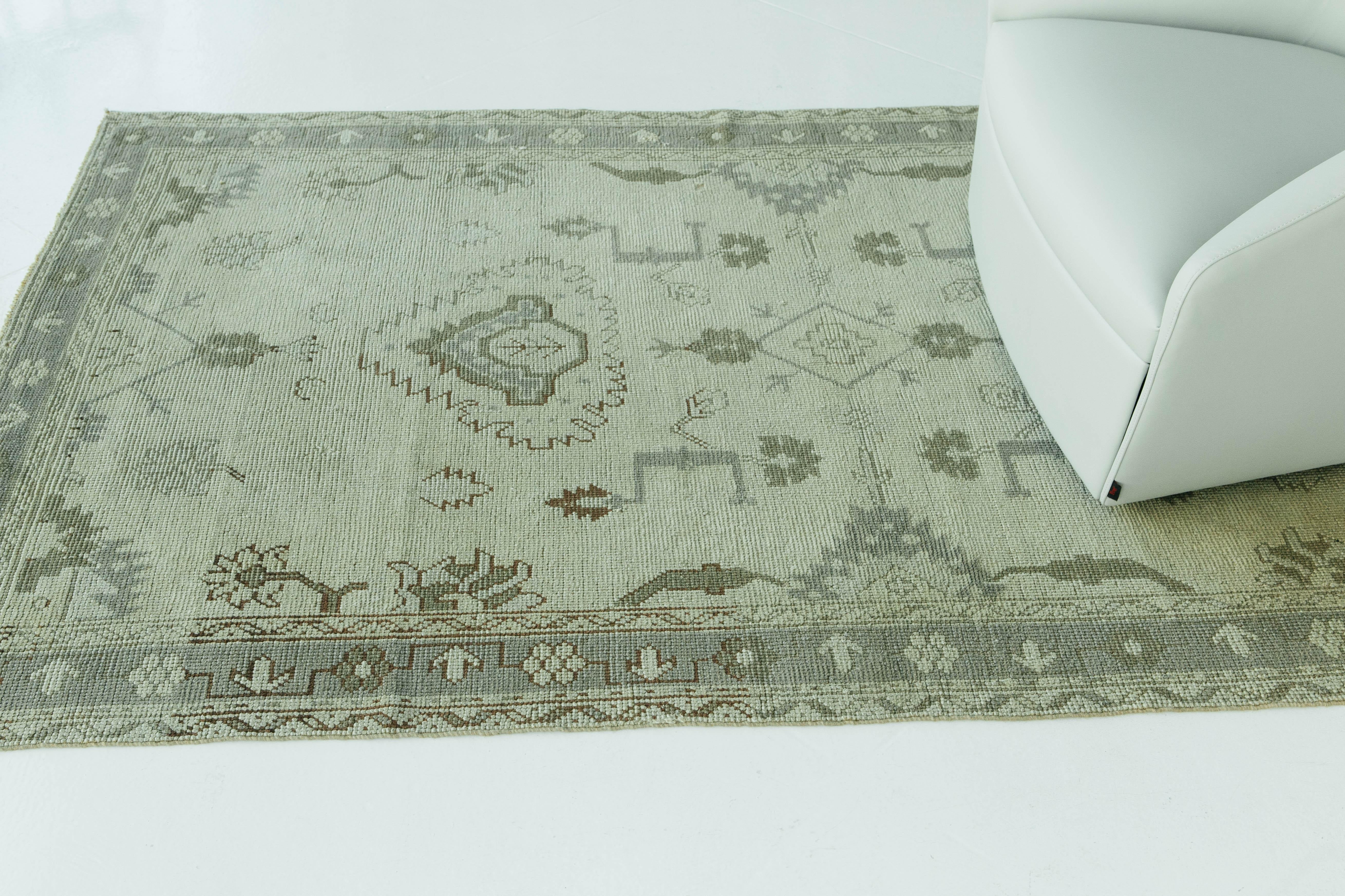 20ième siècle Tapis de Turquie vintage Oushak en vente