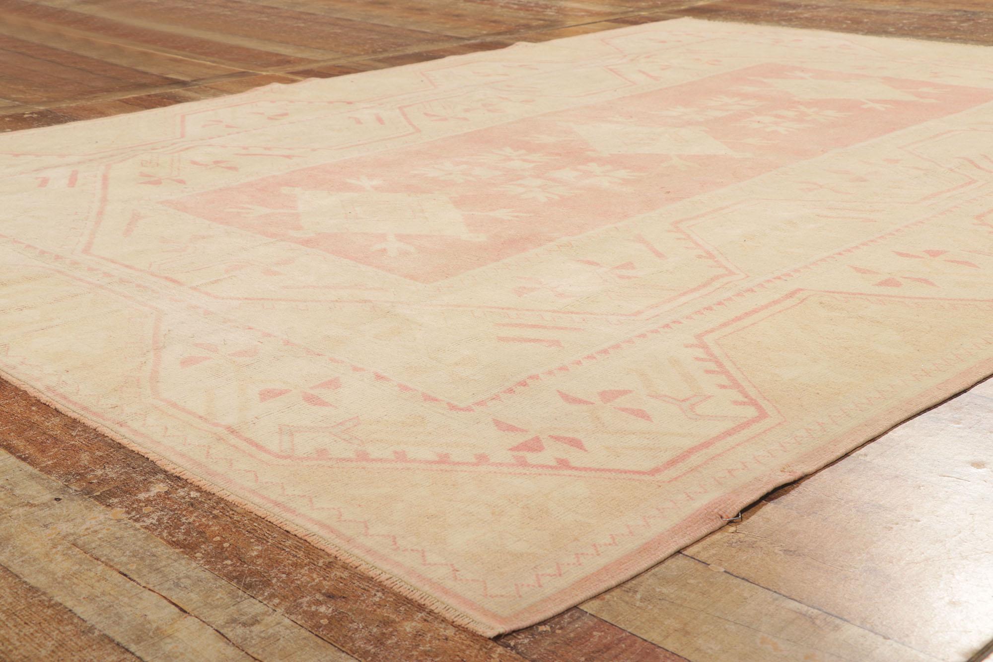 Wool Vintage Turkish Oushak Rug, Traditional Sensibililty Meets Relaxed Refinement For Sale