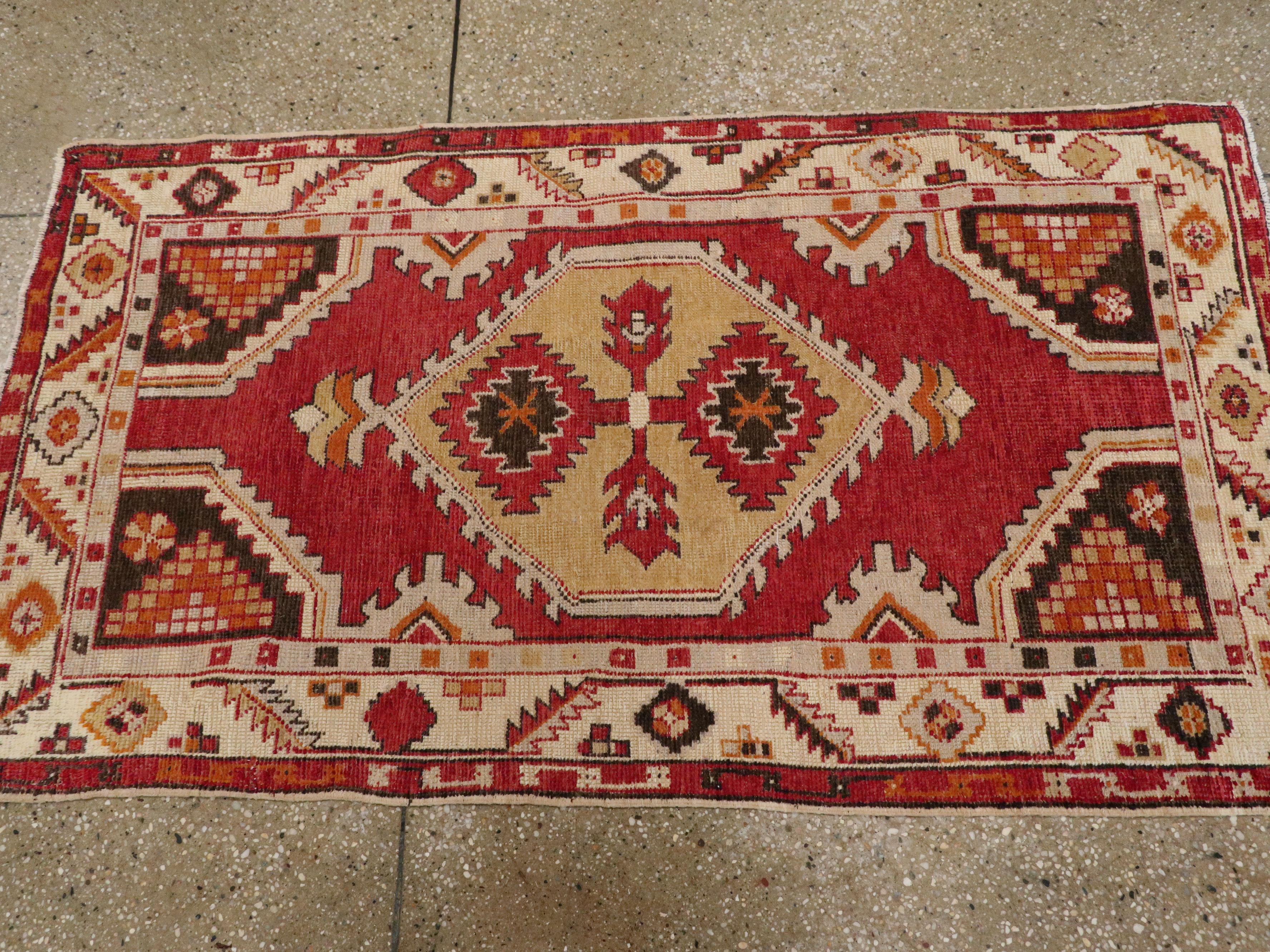 Midcentury Handmade Turkish Oushak Throw Rug In Red and Ivory For Sale 1