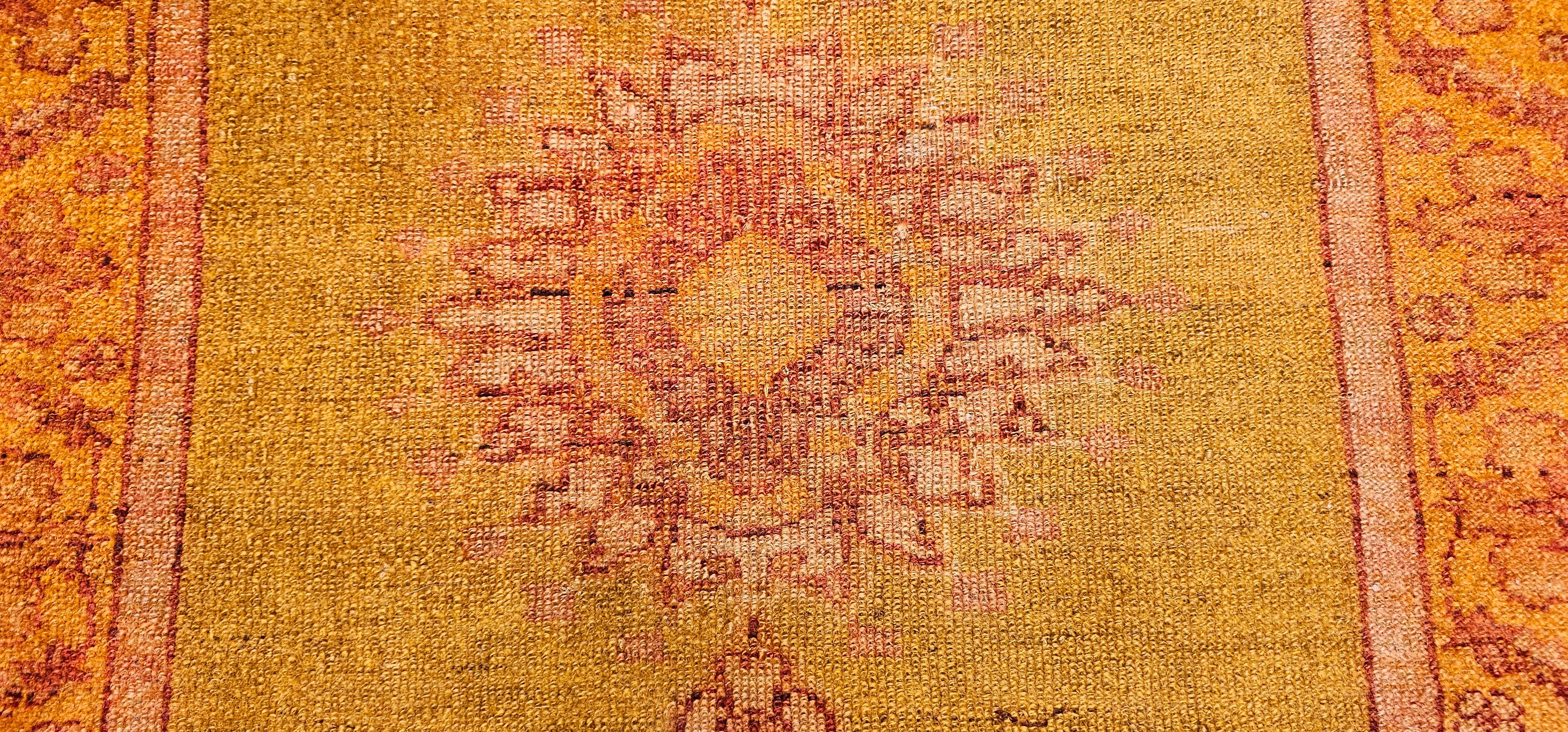 Tappeto turco vintage Oushak in Greene & Greene in vendita 2